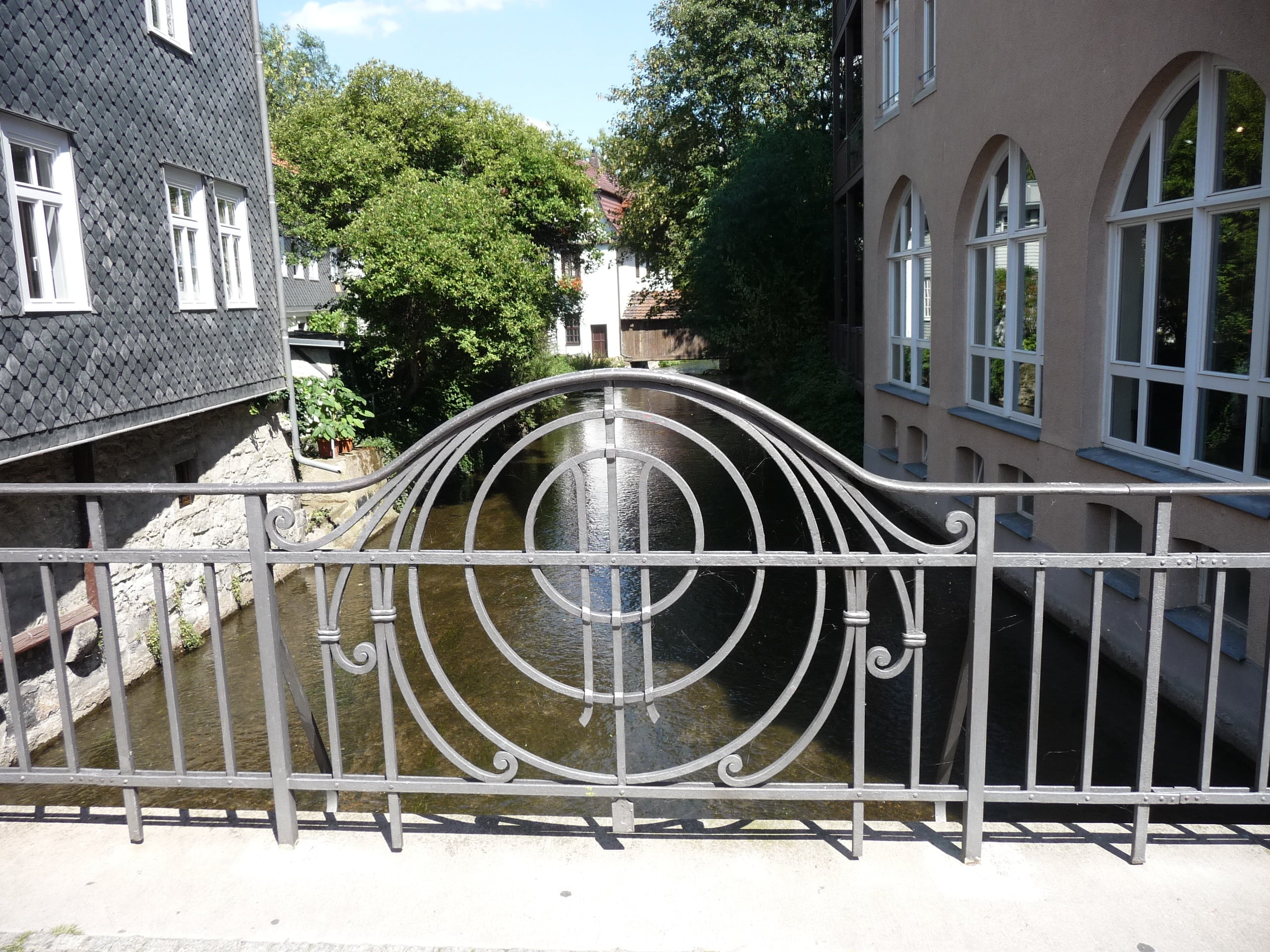 building, empty, no people, circle, outdoors, plant, railing, thuringia germany, erfurt, city, tree, river, residential district, built structure, bridge, HD Wallpaper