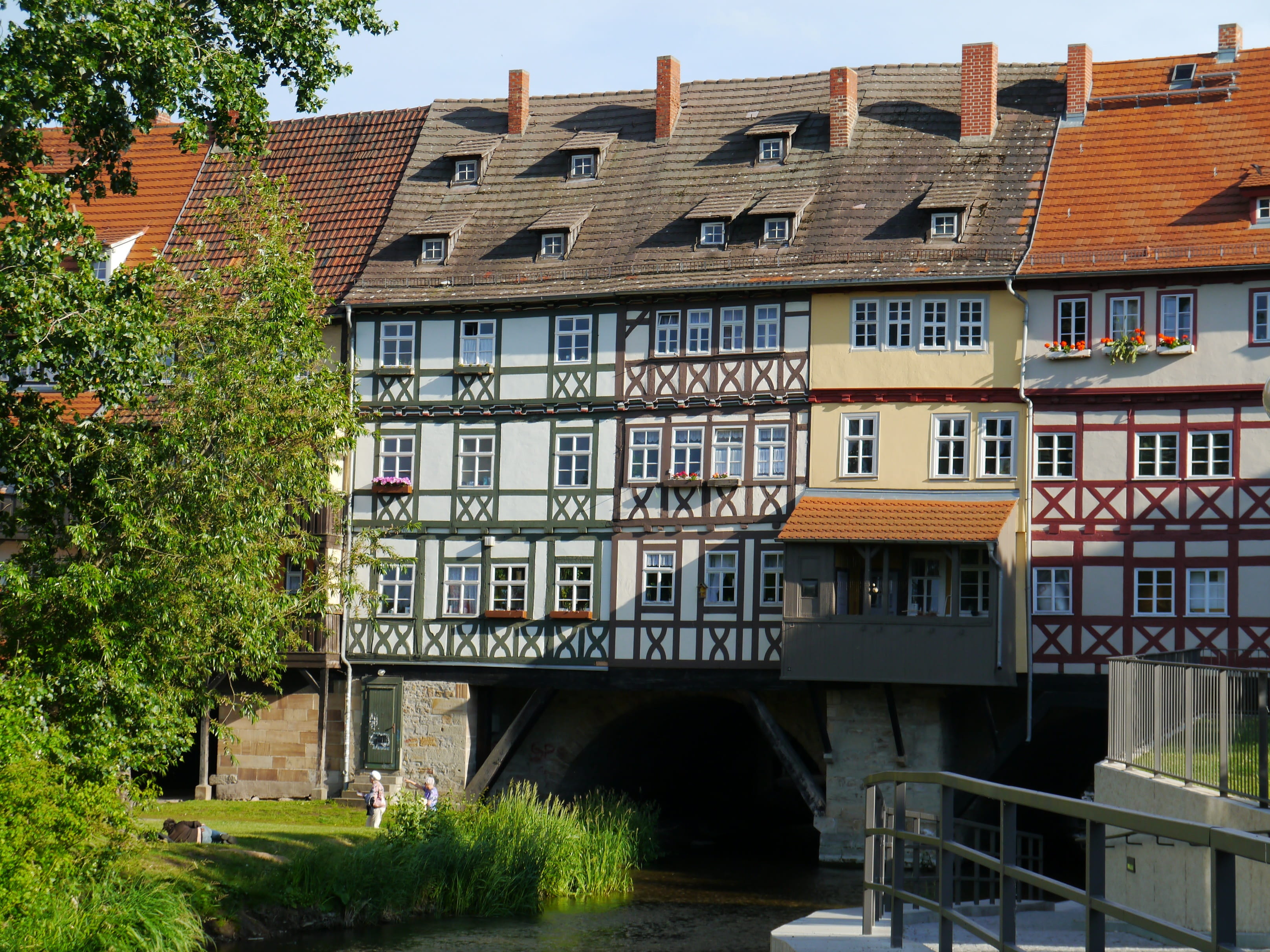 erfurt, river, tree, nature, 2K, building exterior, no people, built structure, building, architecture, outdoors, house, residential district, transportation, HD Wallpaper