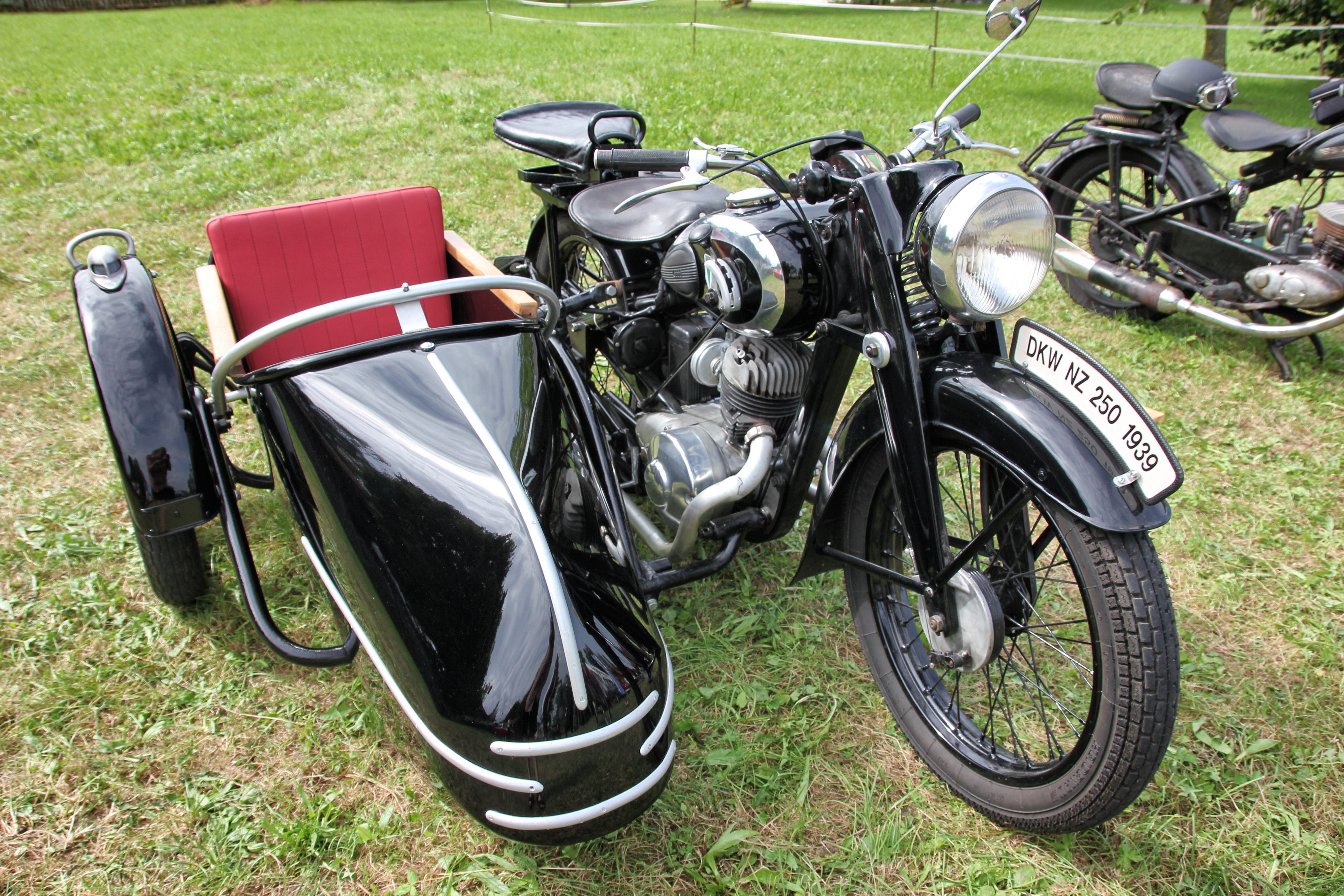 fast, bike, stationary, field, motorcycle, plant, machine, lawn, travel, drive vehicles, wheel, oldtimer, dom, drive, mode of transportation, hurry, day, HD Wallpaper