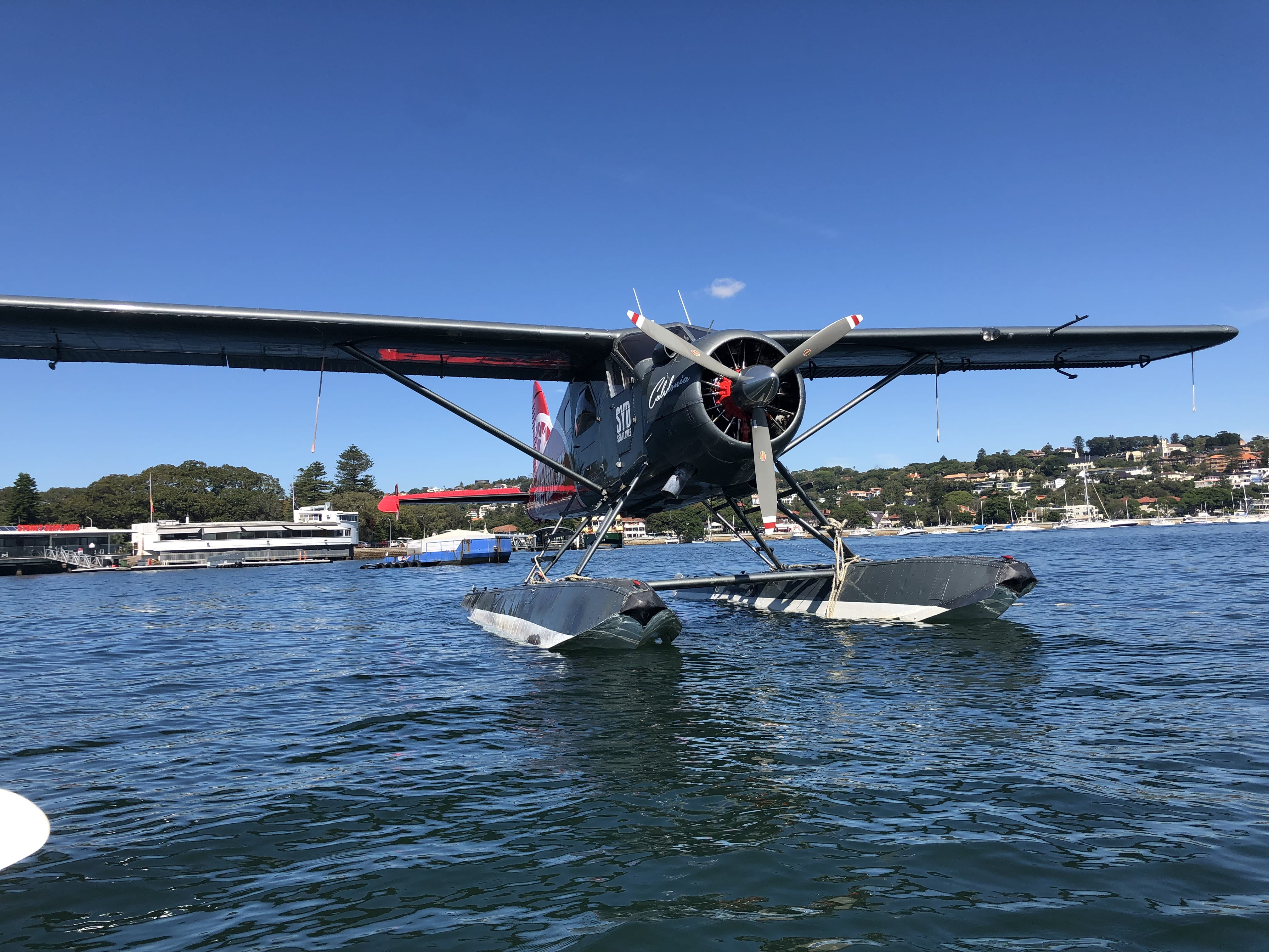 connection, 4K, outdoors, aircraft, built structure, landing, no people, propeller, vehicle, seaplane, mode of transportation, waterfront, shorts, sky, HD Wallpaper