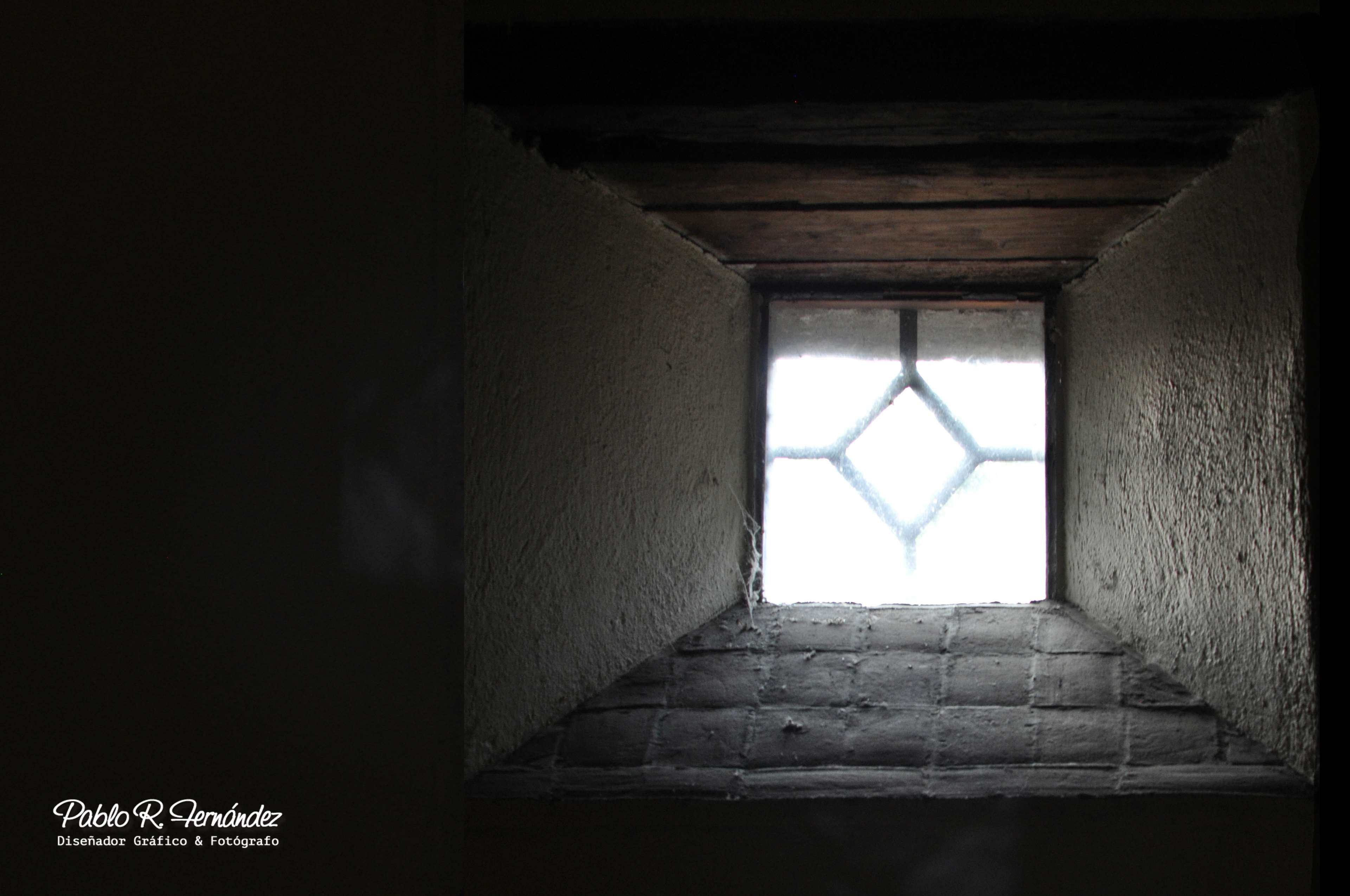 indoors, brick wall, no people, built structure, day, mexico, empty, house, old, 4K, architecture, window, contraluz, design, dark, sign, building, wall, HD Wallpaper