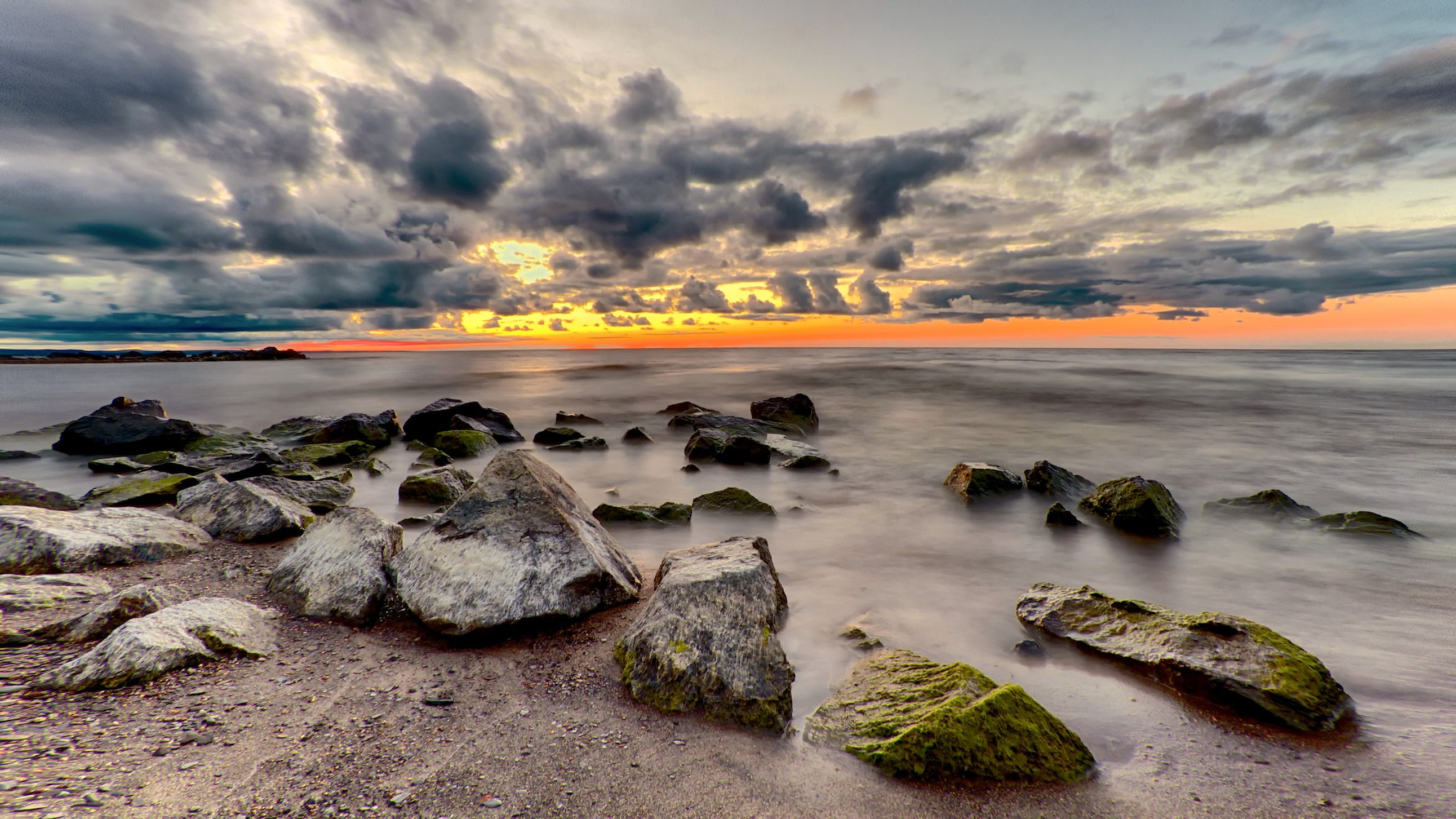 outdoors, rocks, summer, 2K, saguenaylacstjean, bec, cloudy, saguenaylacsaintjean, que, cloud - Sky, coastline, Quebec, Landscape, seascape, photo, sky, HD Wallpaper