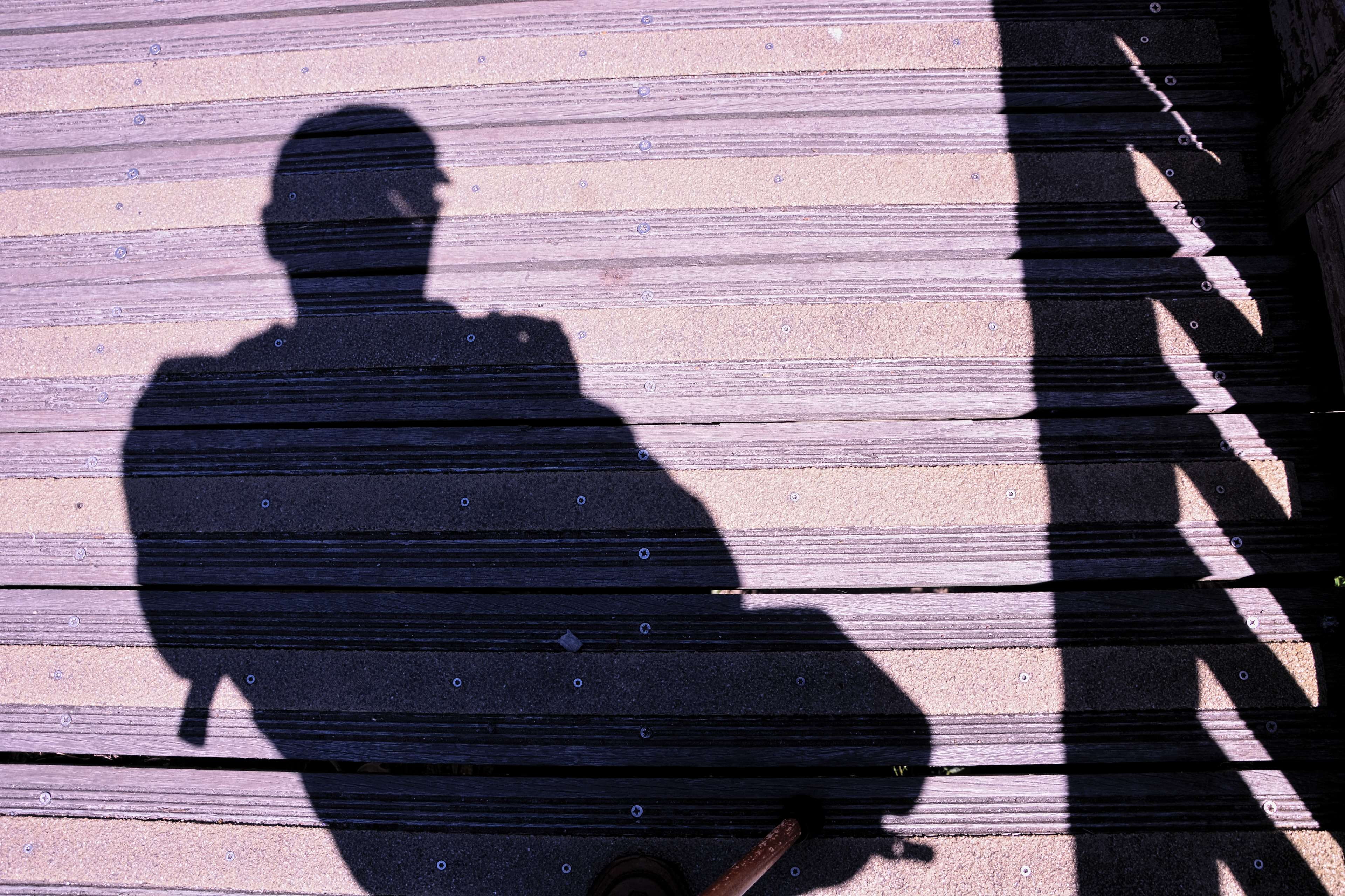 4K, pattern, musical instrument, day, silhouette, architecture, standing, sitting, one person, brown, rear view, sunlight, homme, wood - material, ombre, HD Wallpaper