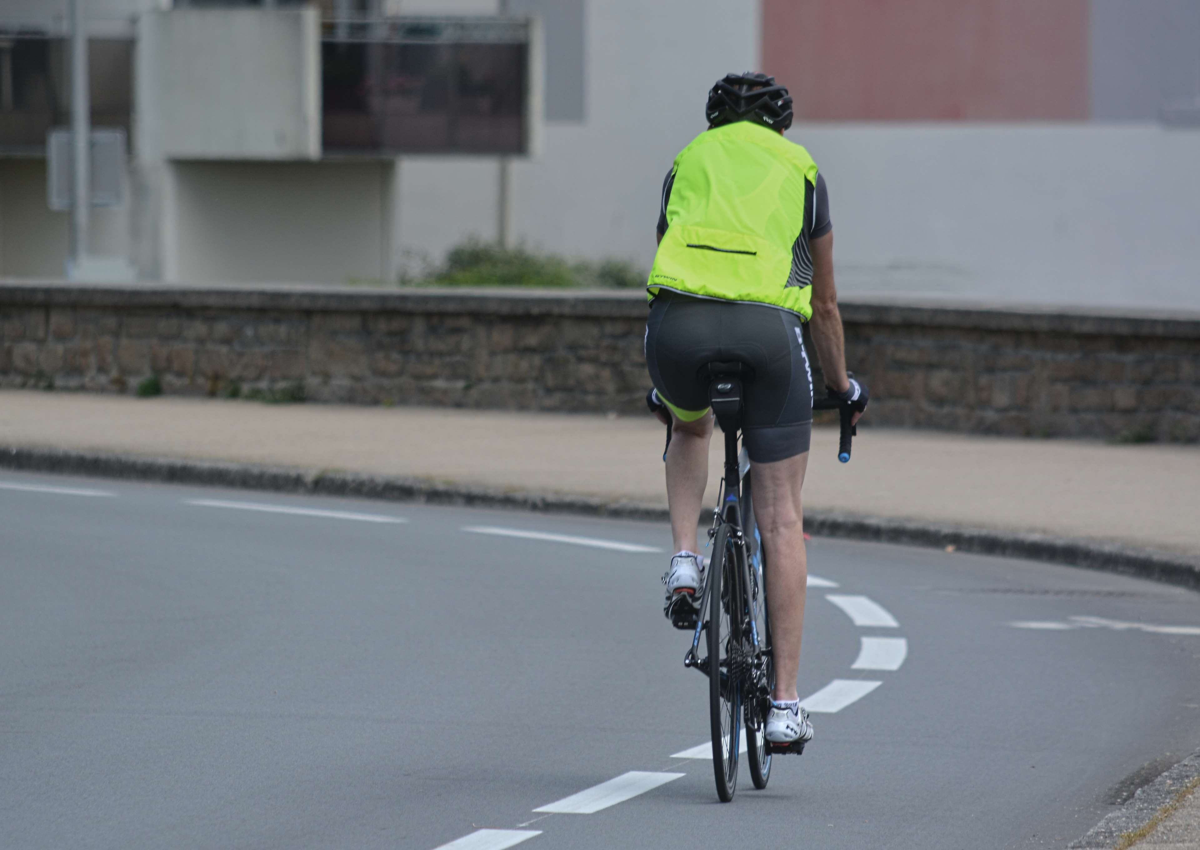 outdoors, transportation, one person, road, motion, activity, sports clothing, cycling, homme vlo, ride, men, riding, city, pdaler, 4K, velo, route, transport, HD Wallpaper