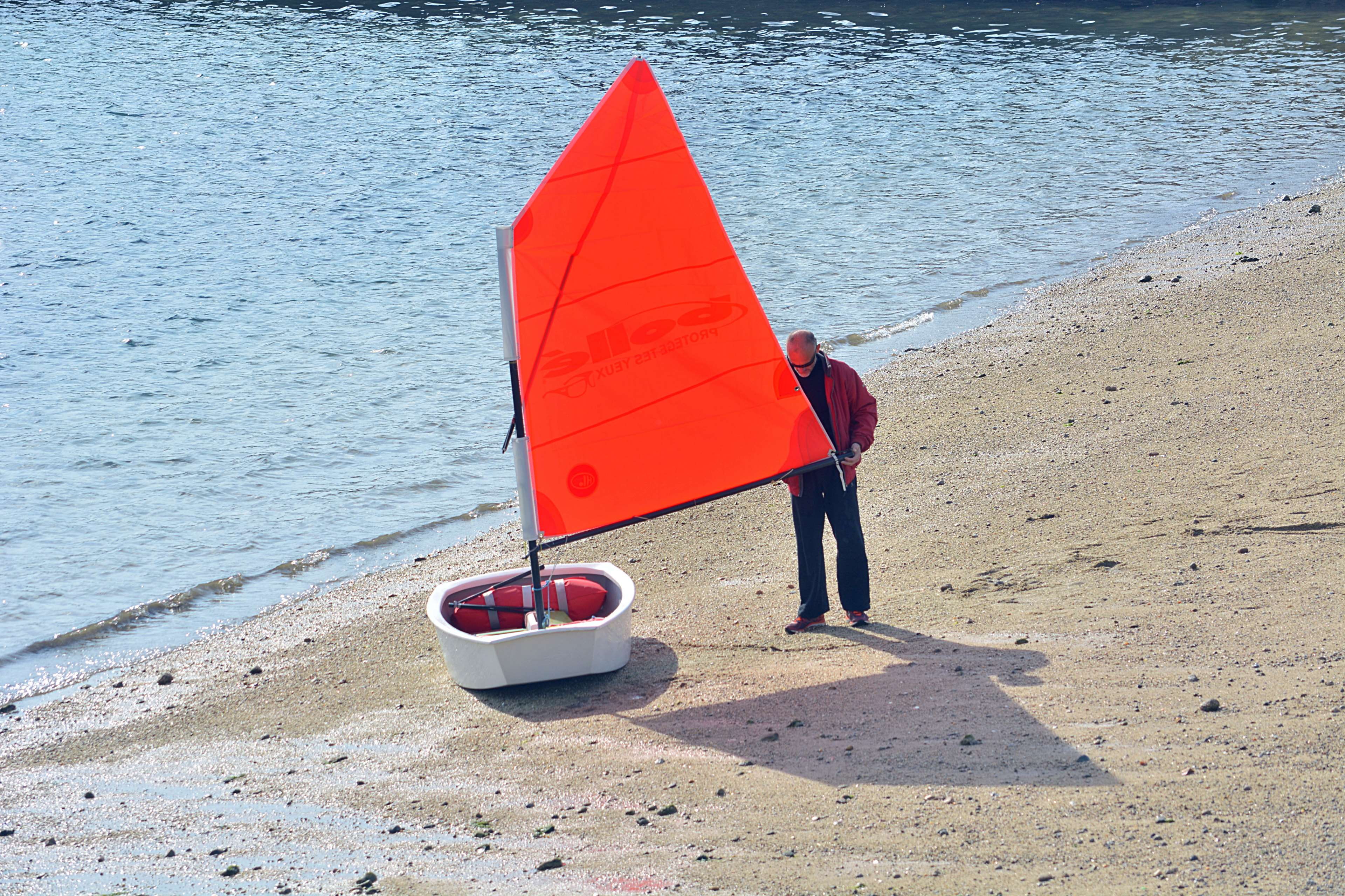 sport, water, sea, day, beach, nature, protection, loisirs, one person, land, leisure activity, security, shadow, sport nautique, sunlight, voile, plage, HD Wallpaper