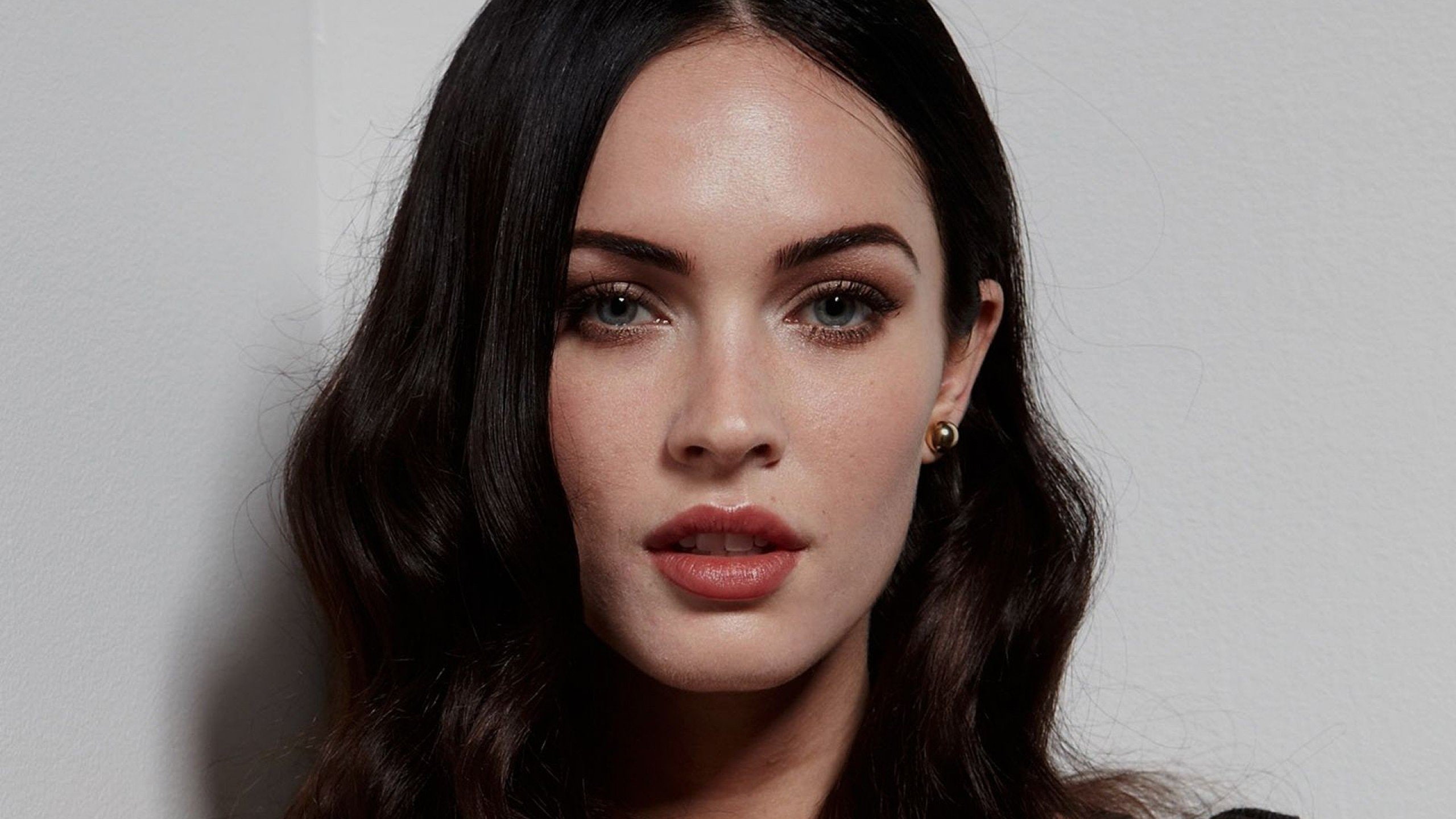2K, megan, fox-mujer-actriz-celebridad-americana-morena, HD Wallpaper
