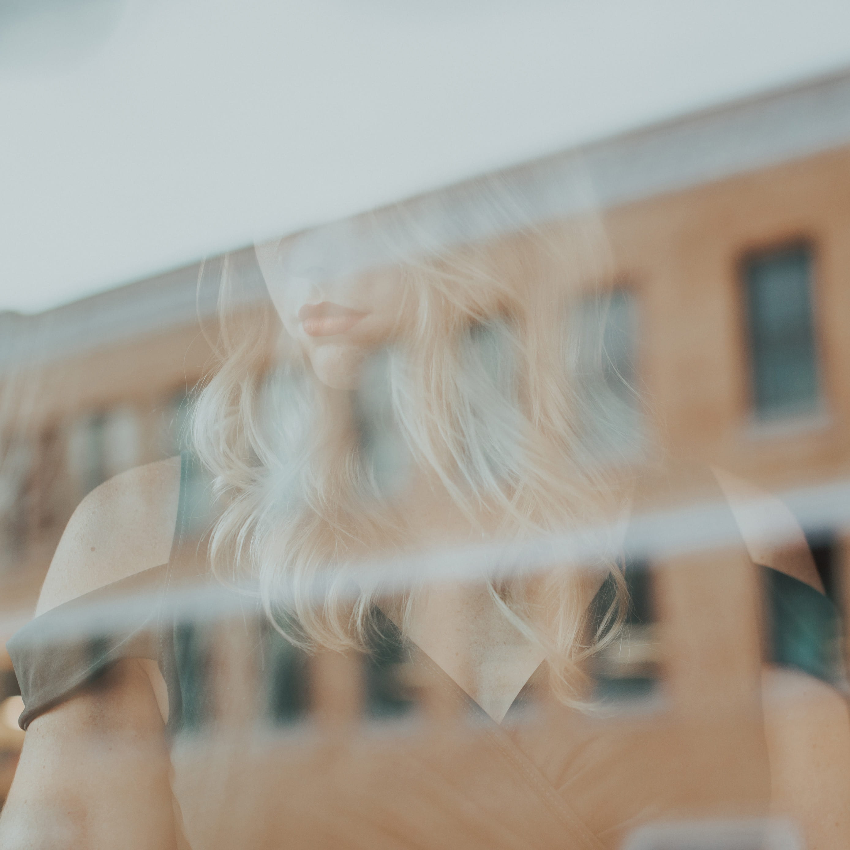 portrait, cafe, day, hombre, ghost, window reflection, long hair, 2K, lipstick, contemplation, hair, selective focus, young adult, hairstyle, outdoors, Phone HD Wallpaper