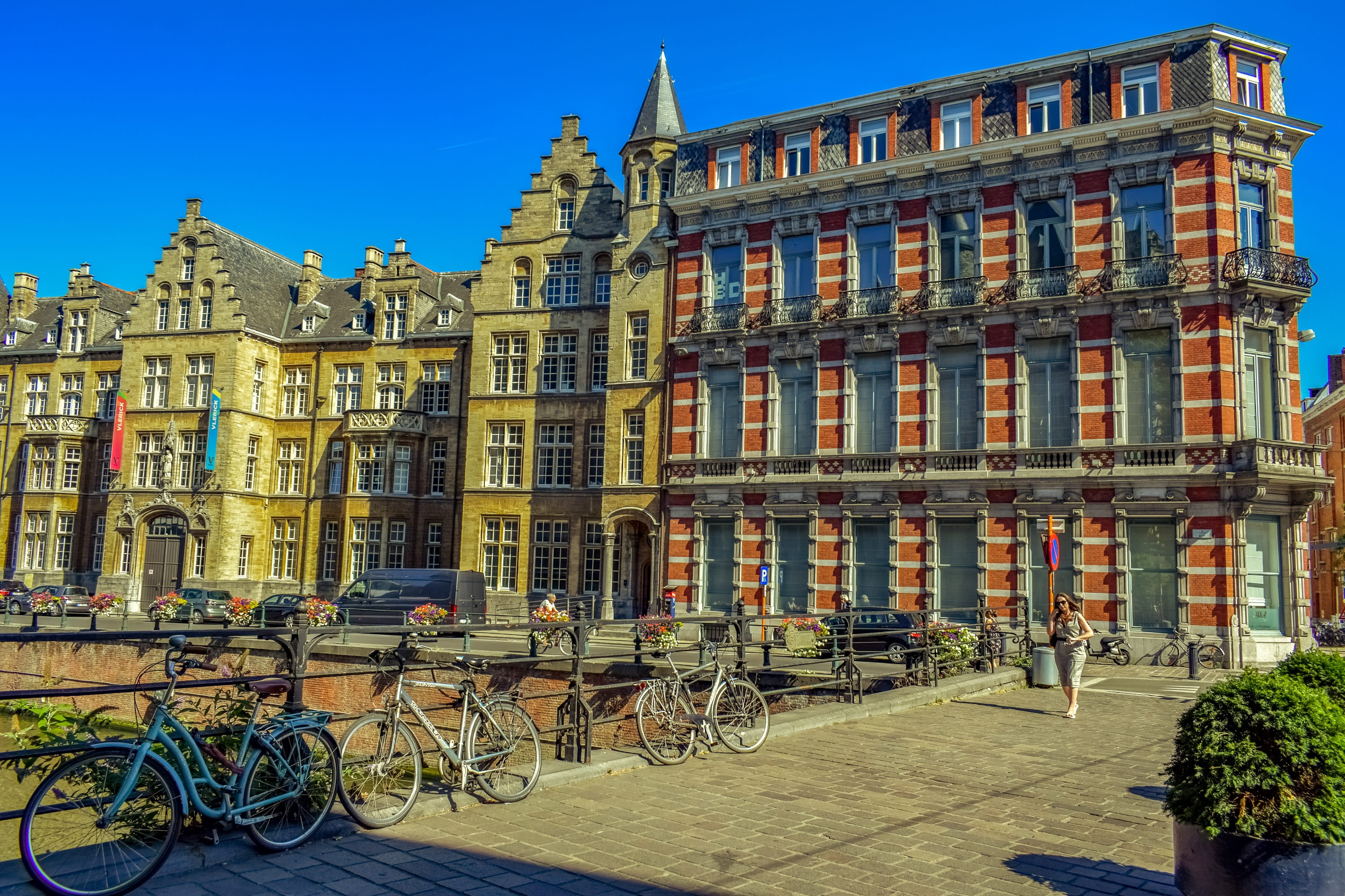 sky, europe, window, architecture, tourism, street, building exterior, built structure, mode of transportation, transportation, day, facade, outdoors, picturesque, HD Wallpaper