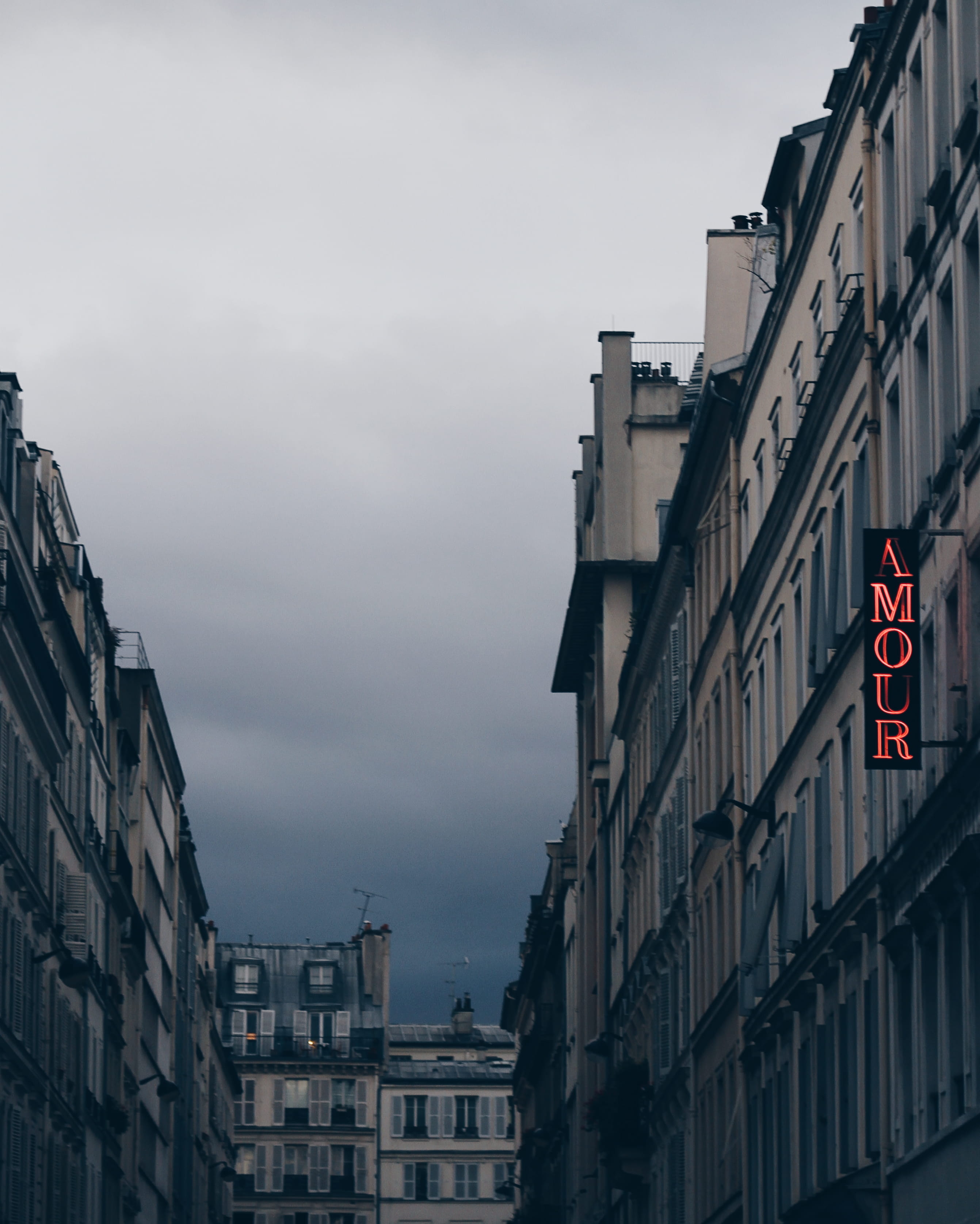 no people, low angle view, amour, flag, day, paris, cloud - sky, sign, travel destinations, architecture, building, patriotism, nature, in a row, 2K, city, Phone HD Wallpaper