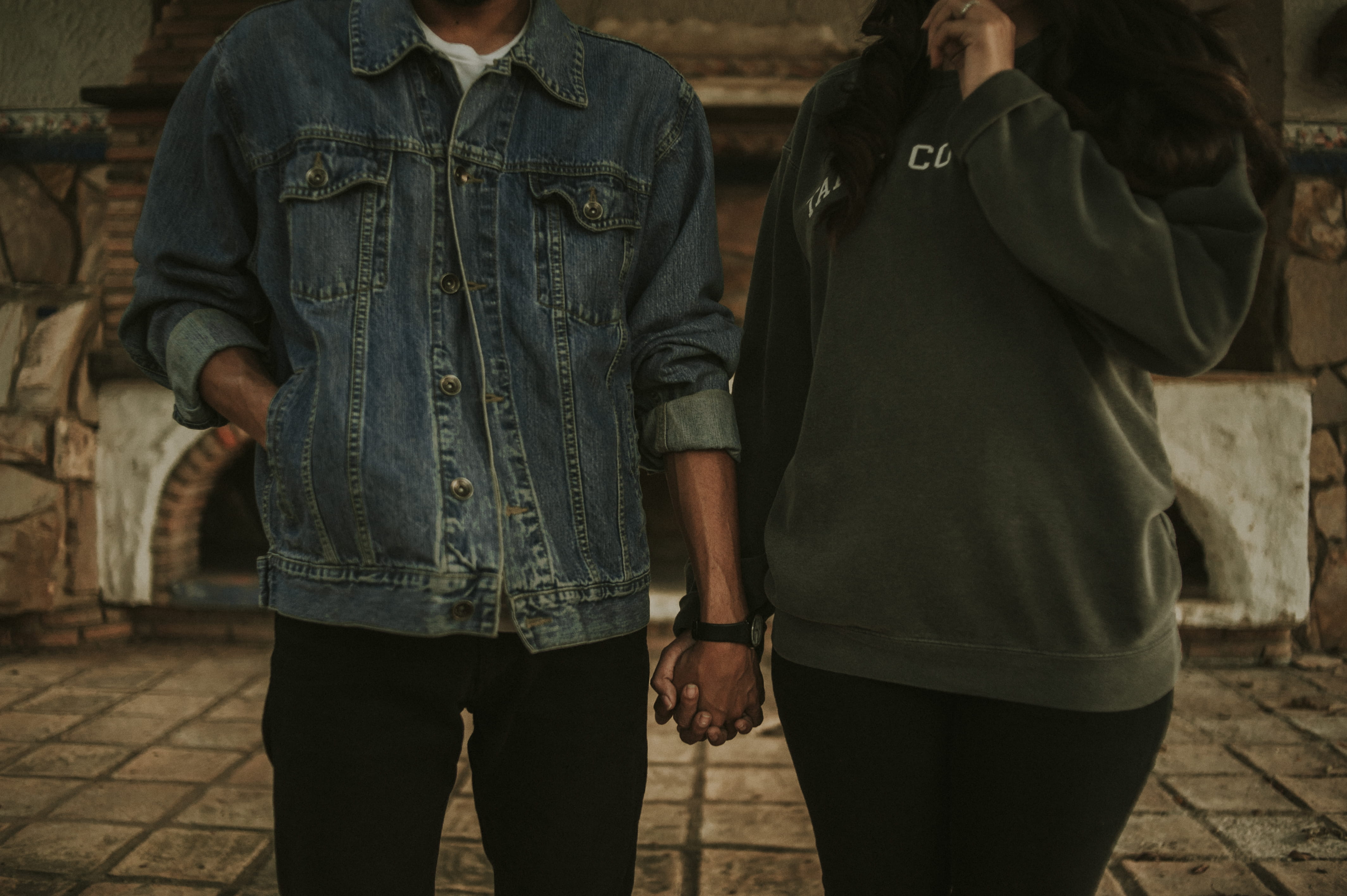 person, 4K, incidental people, wedding, togetherness, pants, jean, midsection, man, hand, woman, casual clothing, women, sueter, adult, men, leisure activity, HD Wallpaper