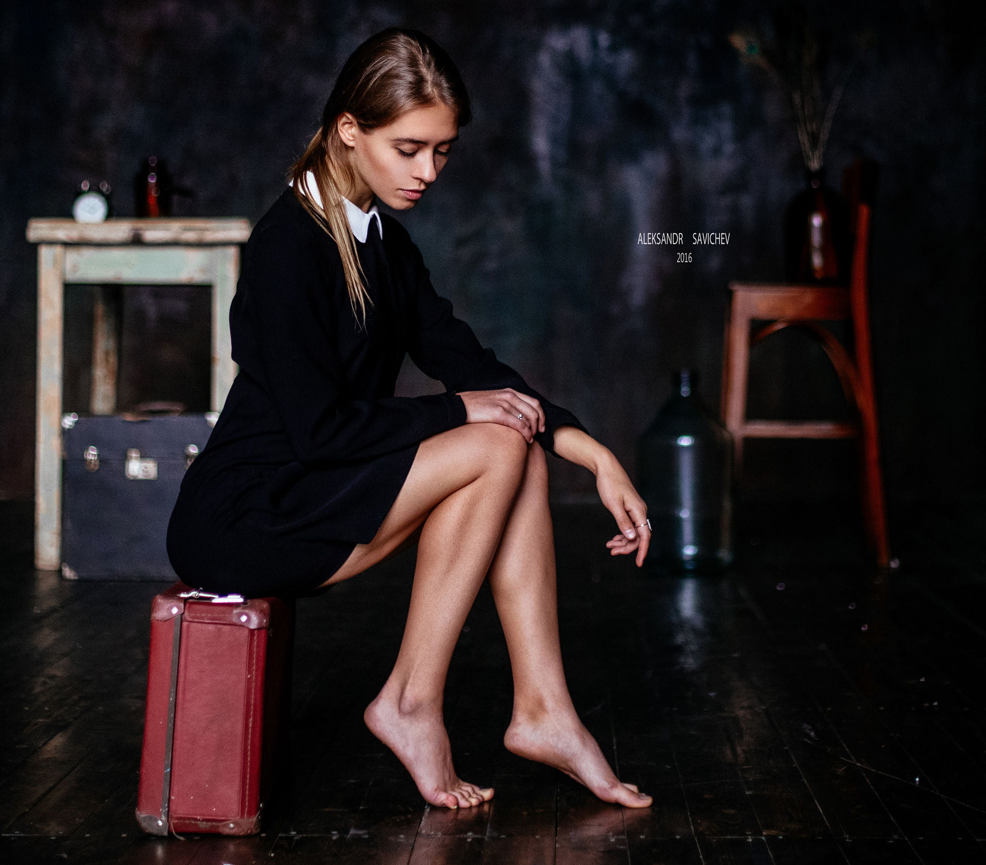 dress, chair, Ombre Hair, straight hair, barefoot, Aleksandr Savichev, 1080P, rings, black clothing, women, suitcase, long hair, HD Wallpaper