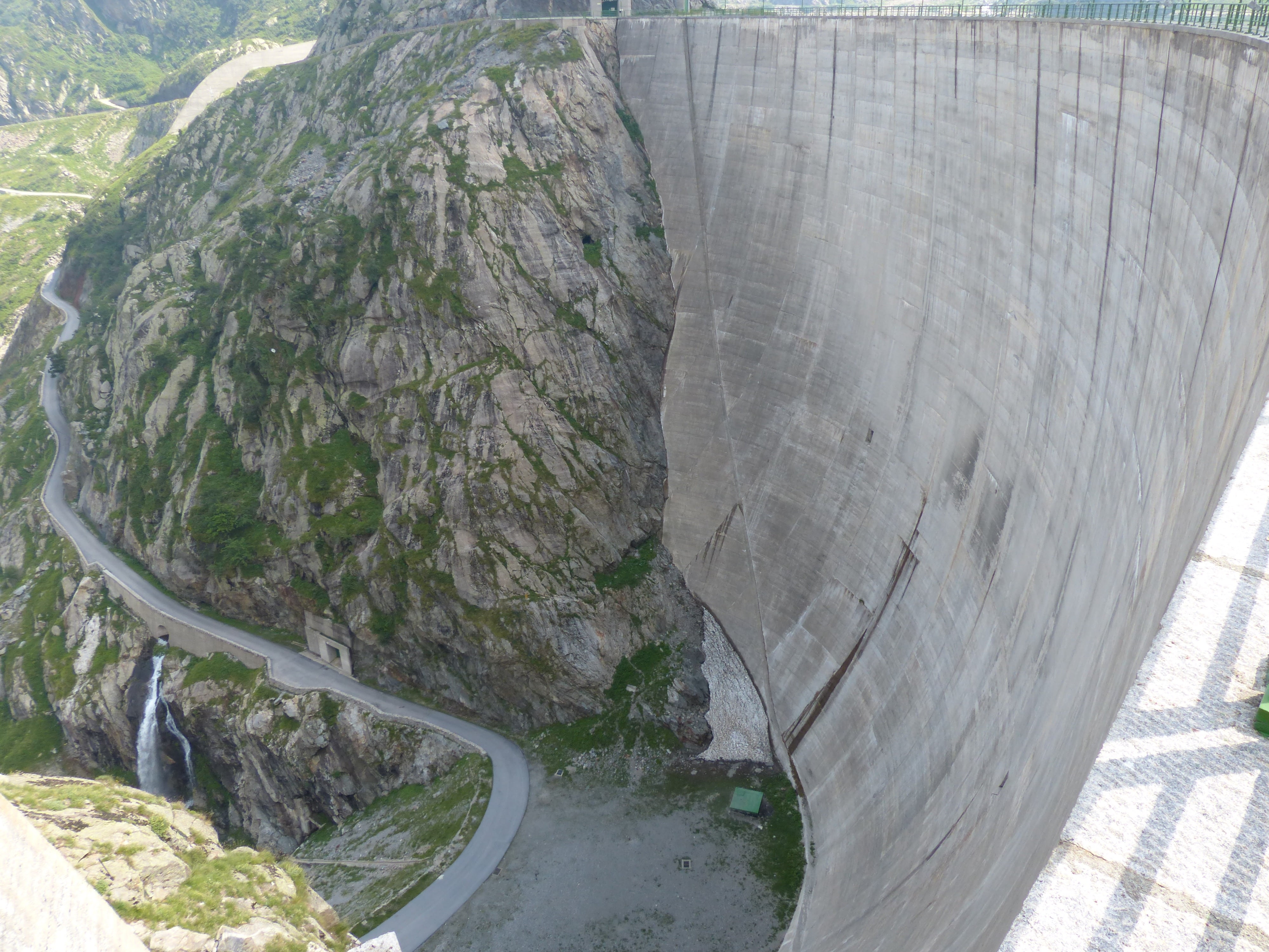 transportation, huge, curve, concrete, mountains, lago del chiotas, hydroelectric power, beauty in nature, built structure, enormous, day, architecture, HD Wallpaper