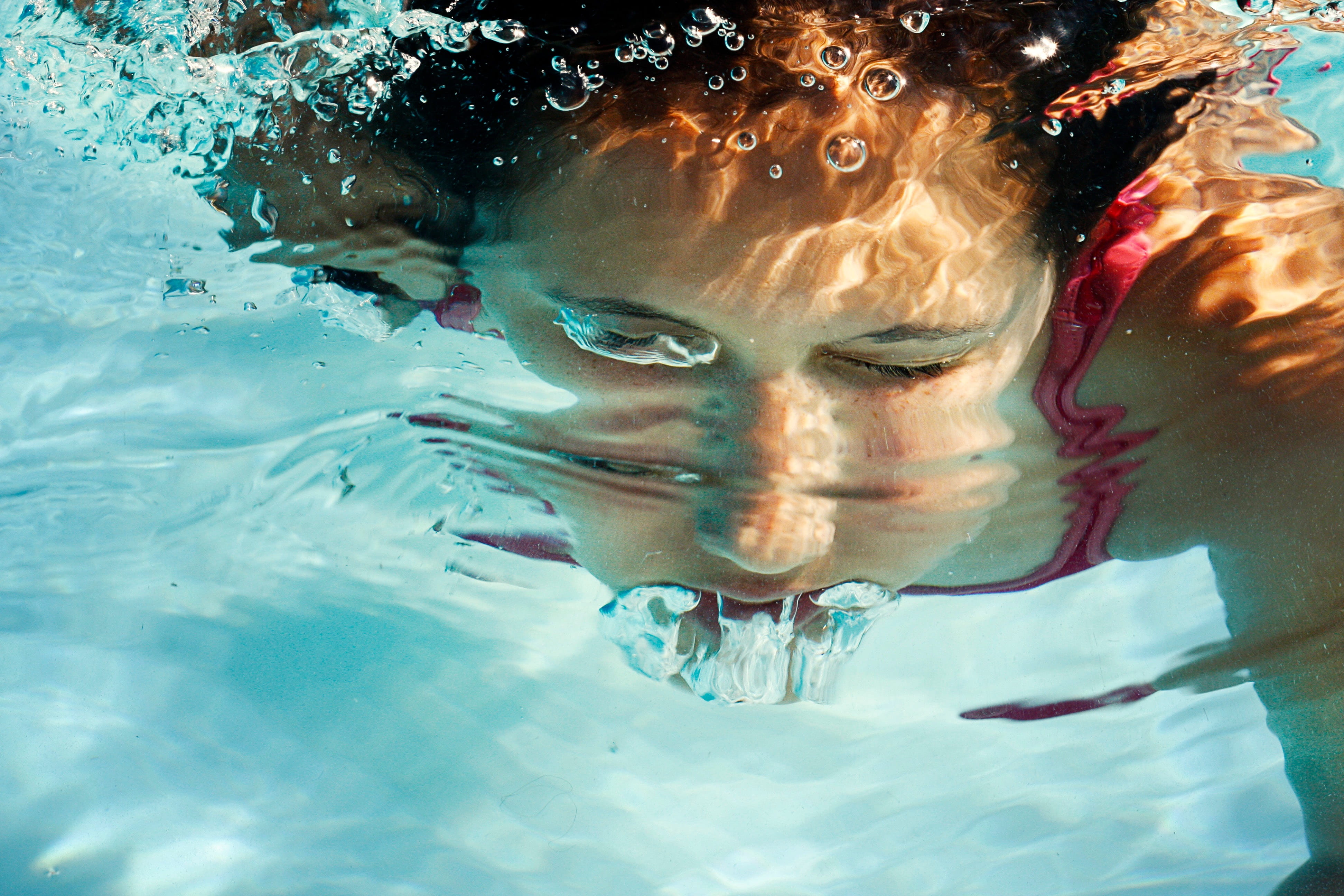underwater, eyewear, sea, headshot, childhood, portrait, one person, swimming pool, front view, 4K, outdoors, close-up, lifestyles, real people, nature, HD Wallpaper