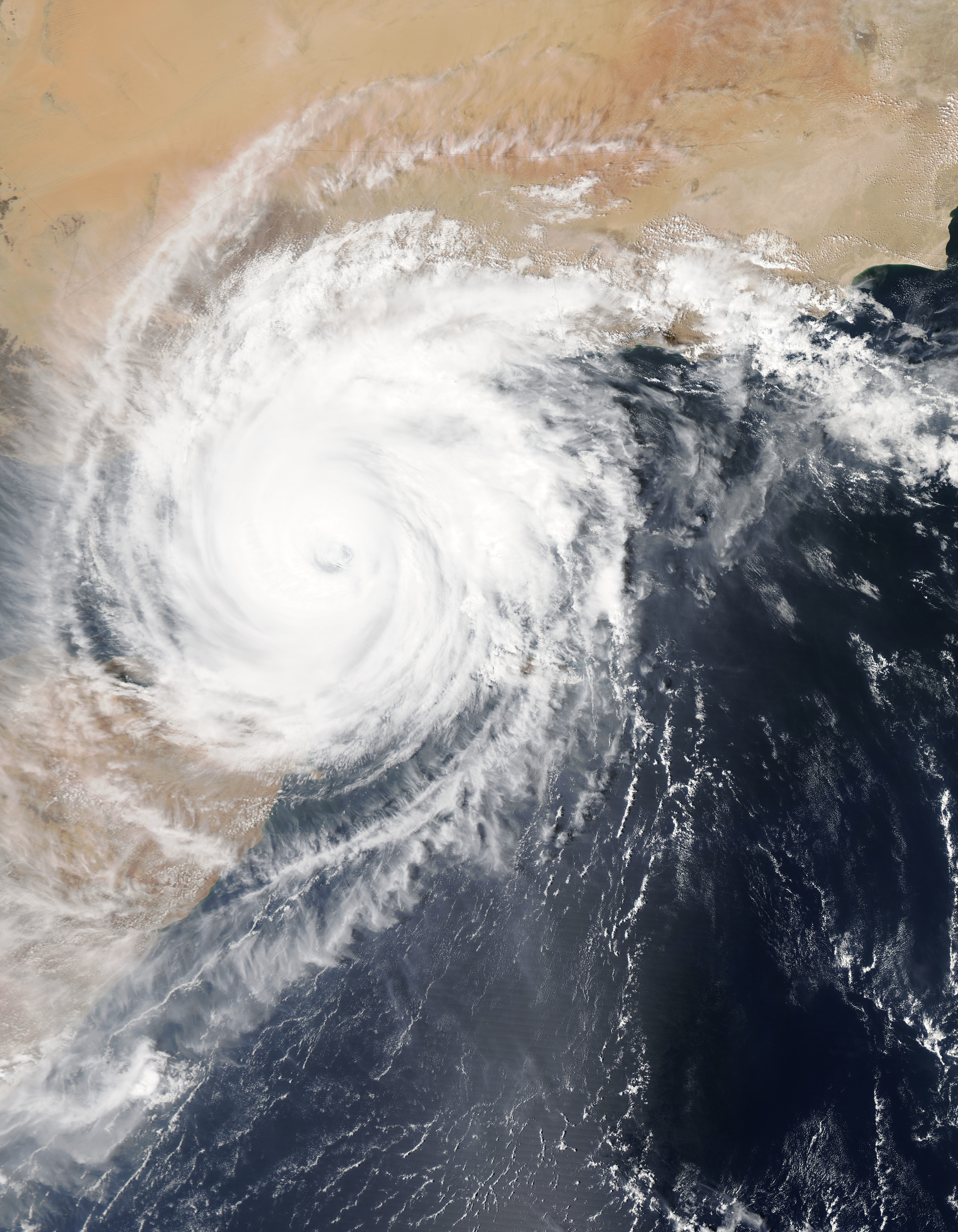 motion, storm, spiral, sea, cyclone, storm damage, rain, typhoon, wave, ocean, eye, climate, day, meteorology, twister, water, disaster, cloud - sky, environment, Phone HD Wallpaper