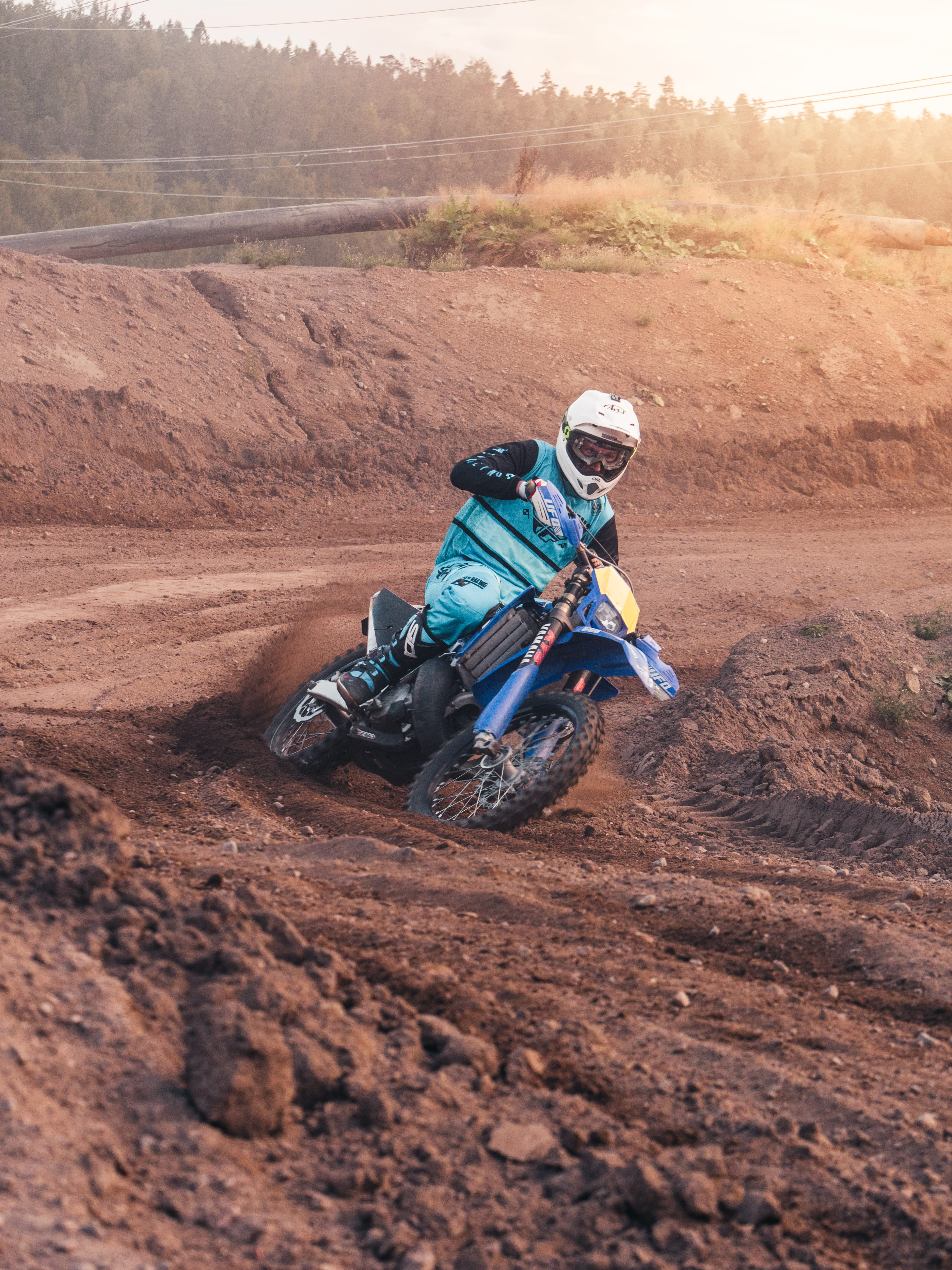 off-road vehicle, 5K, riding, action, dirt, transportation system, landscape, environment, dirt bike, speed, motion, crash helmet, dust, transportation, Phone HD Wallpaper