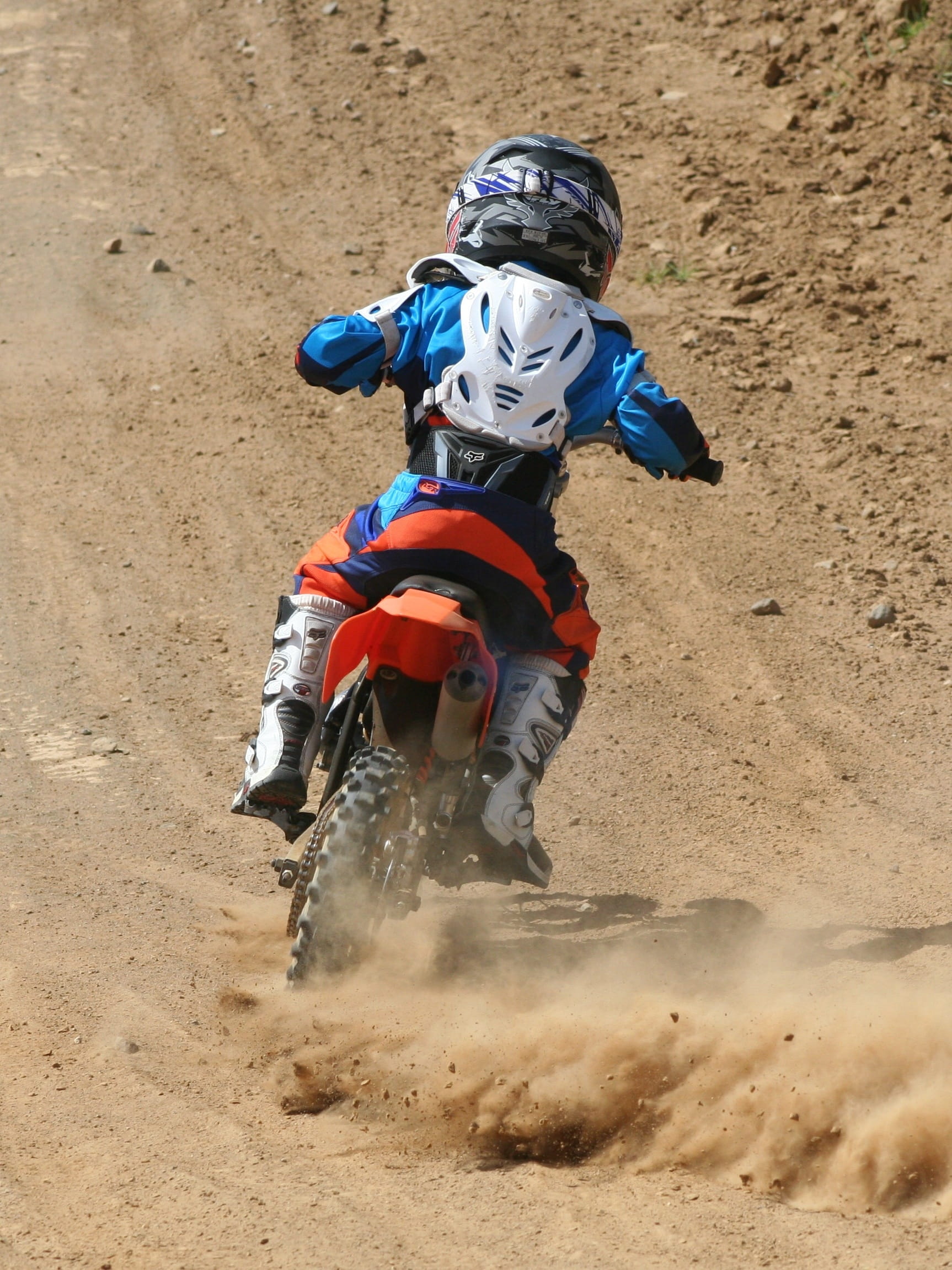 fast, day, sport, Dirt, motion, bike, Dust, one person, sports clothing, wheel, crash helmet, people, dirt bike, race, outdoors, protection, full length, Phone HD Wallpaper