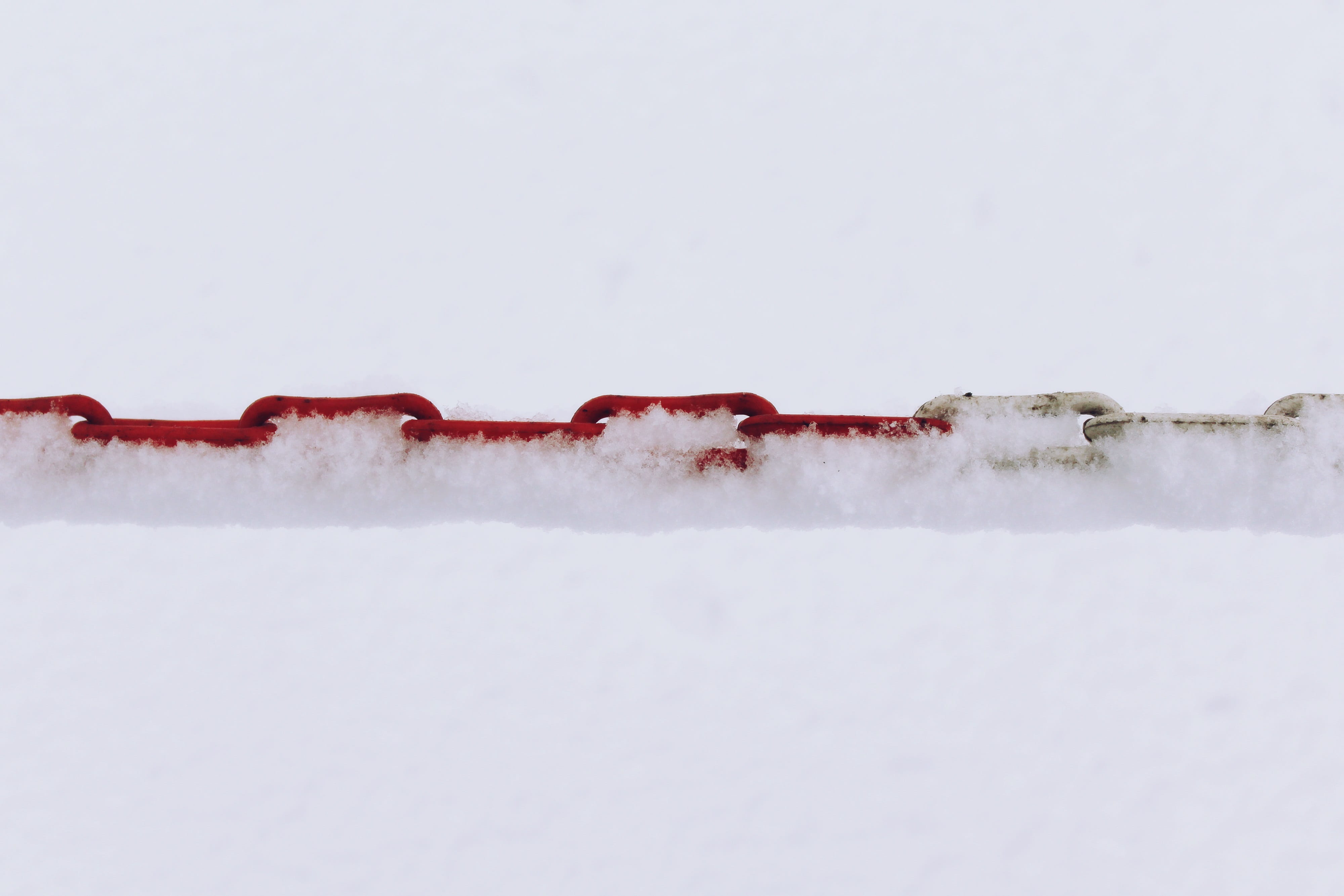 Chain Link, border, barrier, transportation, winter, security, covering, chain, white, cold, Metal, Connection, cold temperature, 4K, white color, red, HD Wallpaper