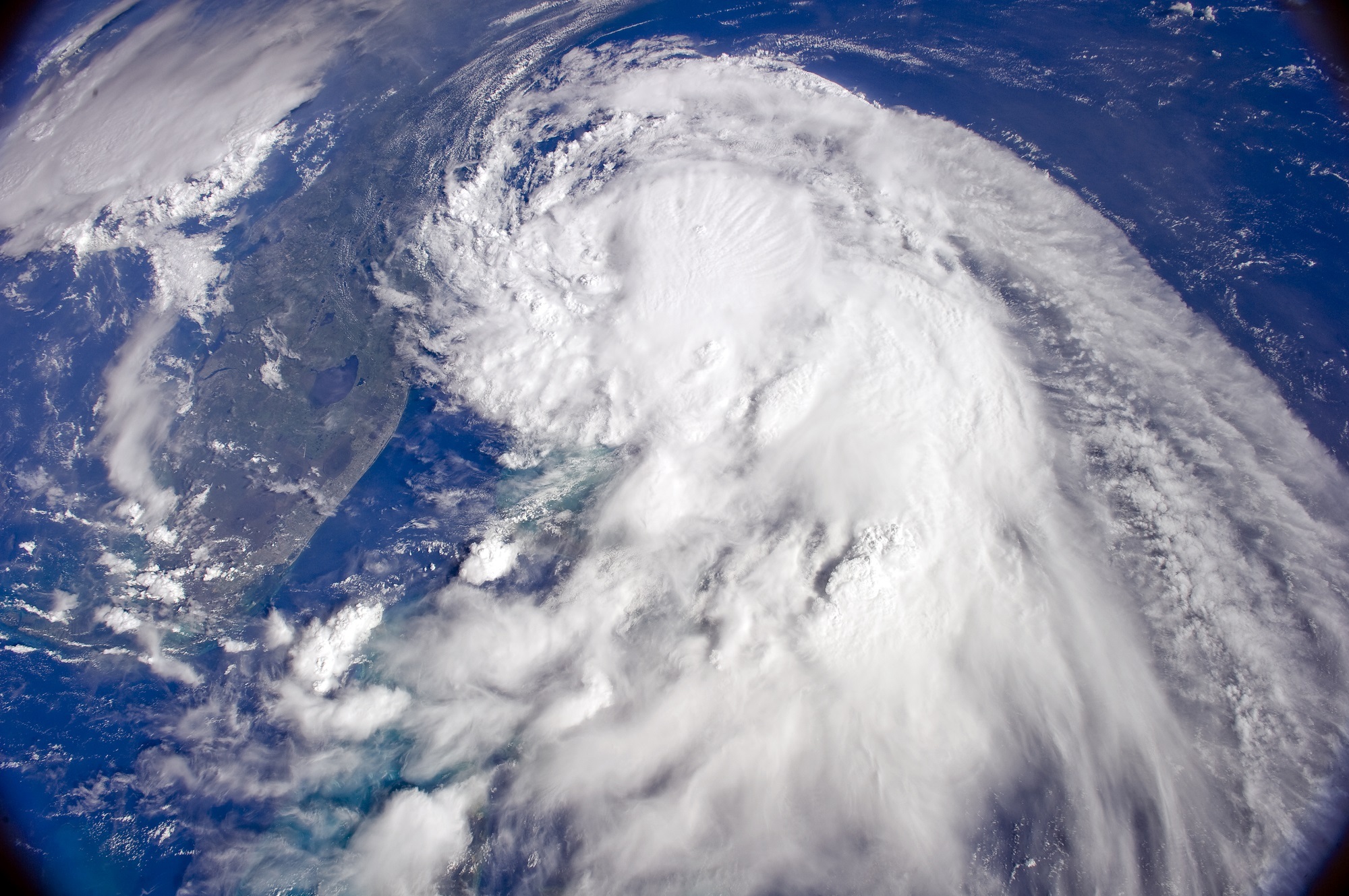 extreme weather, 1080P, no people, white, blue, climate, weather phenomenon, arthur, water, meteorology, nature, power, storm, accidents and disasters, HD Wallpaper