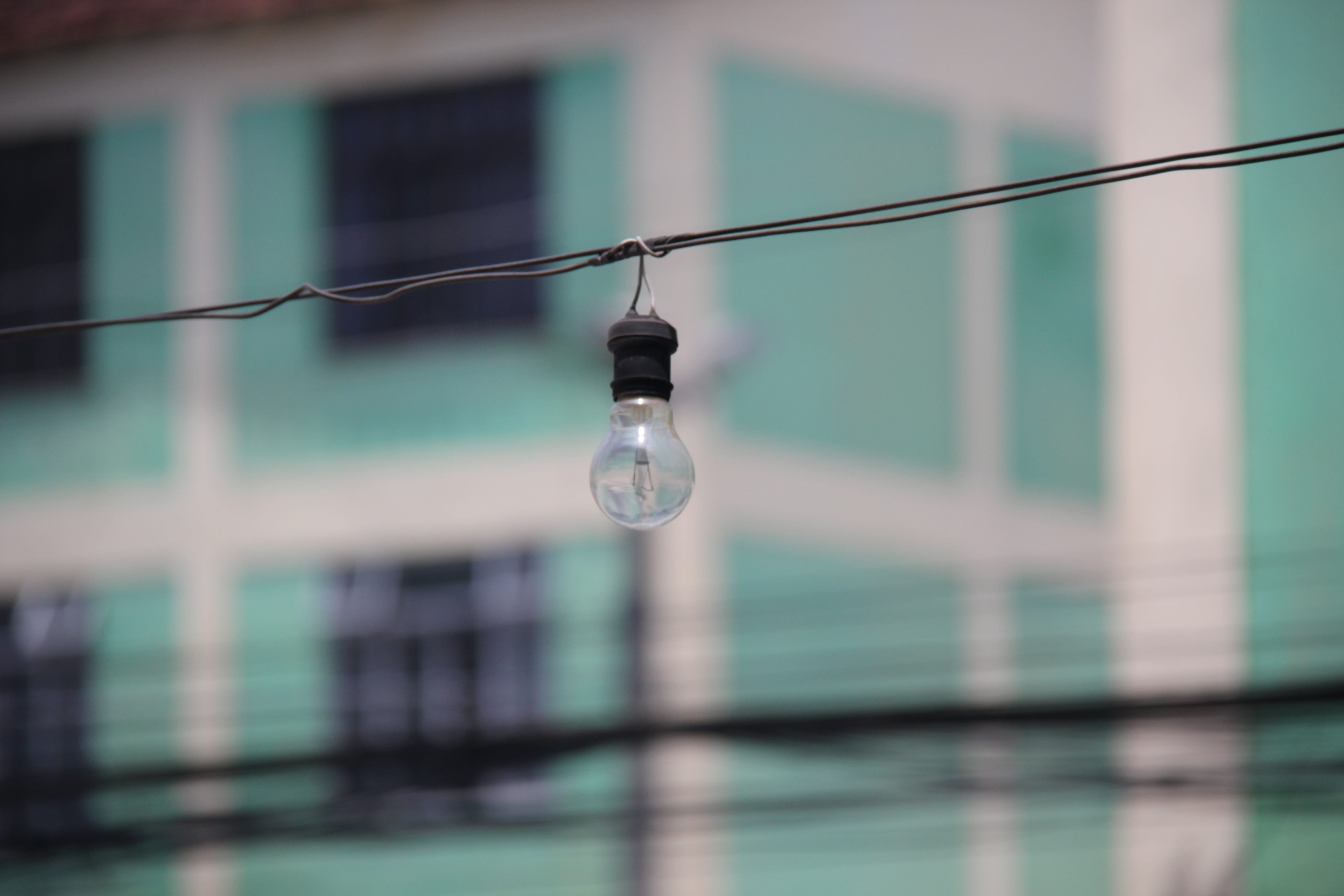 water, electricity, Old, for old, architecture, filament, Favela, no people, hanging, Lamp, light, close-up, lighting equipment, glass - material, light bulb, HD Wallpaper
