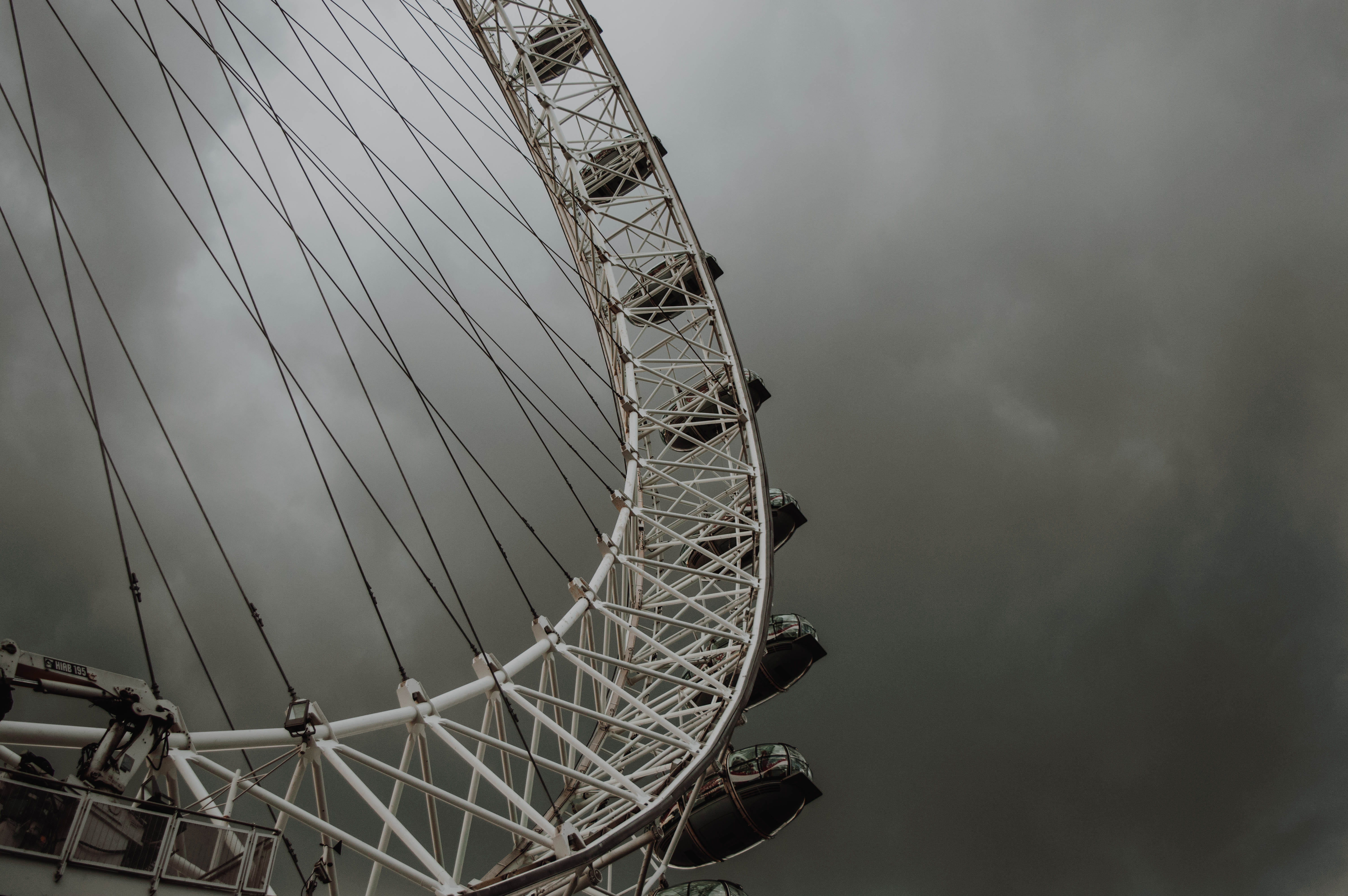 cloud - sky, cloudy, arts culture and entertainment, day, spoke, amusement park, london eye, metal, circle, daytime, white, 5K, ferris, travel, gray, geometric shape, HD Wallpaper