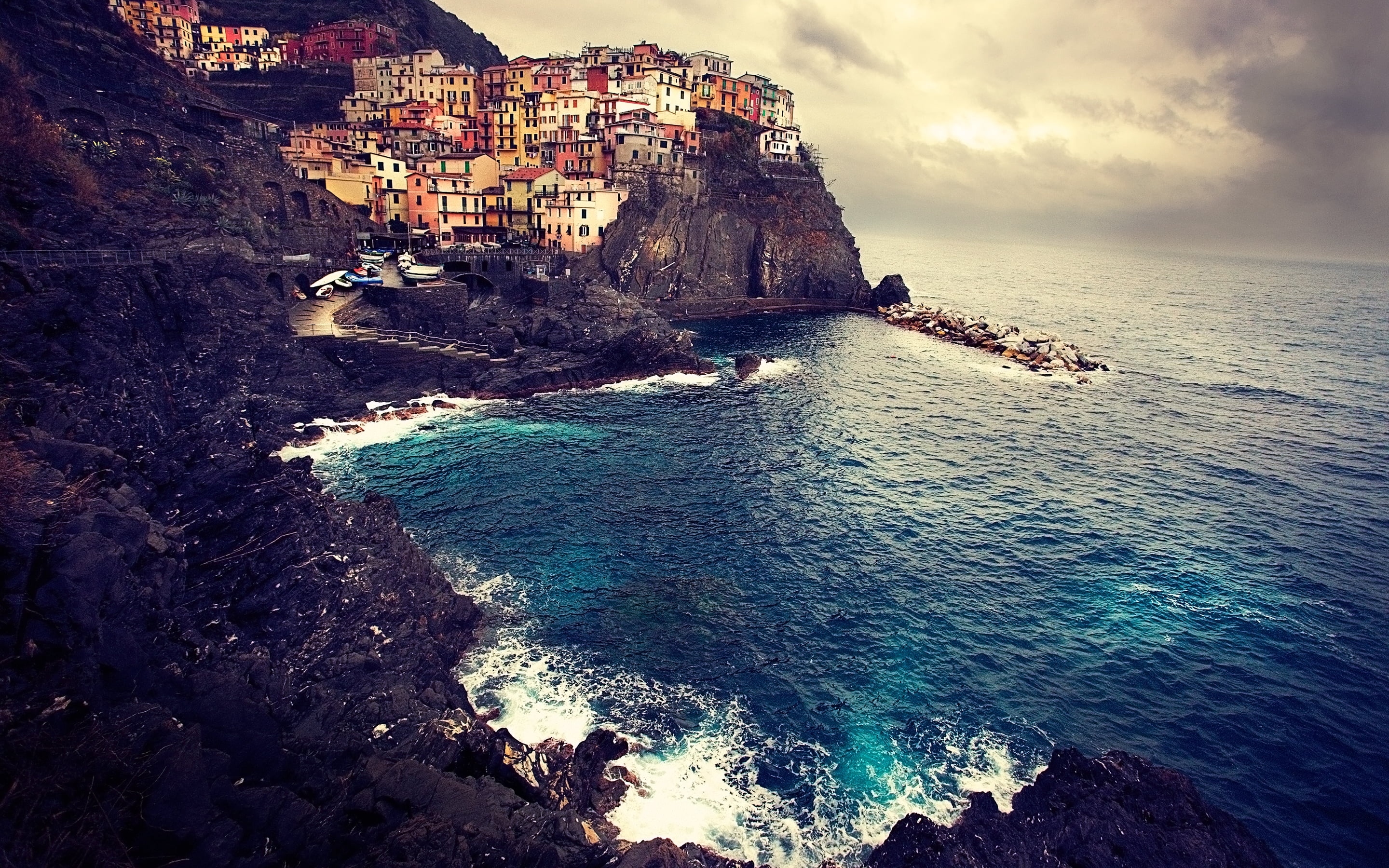 portofino, 2K, nature, outdoors, rock - Object, sky, solid, italy, rock formation, famous Place, beauty In Nature, portuguese Culture, building exterior, HD Wallpaper