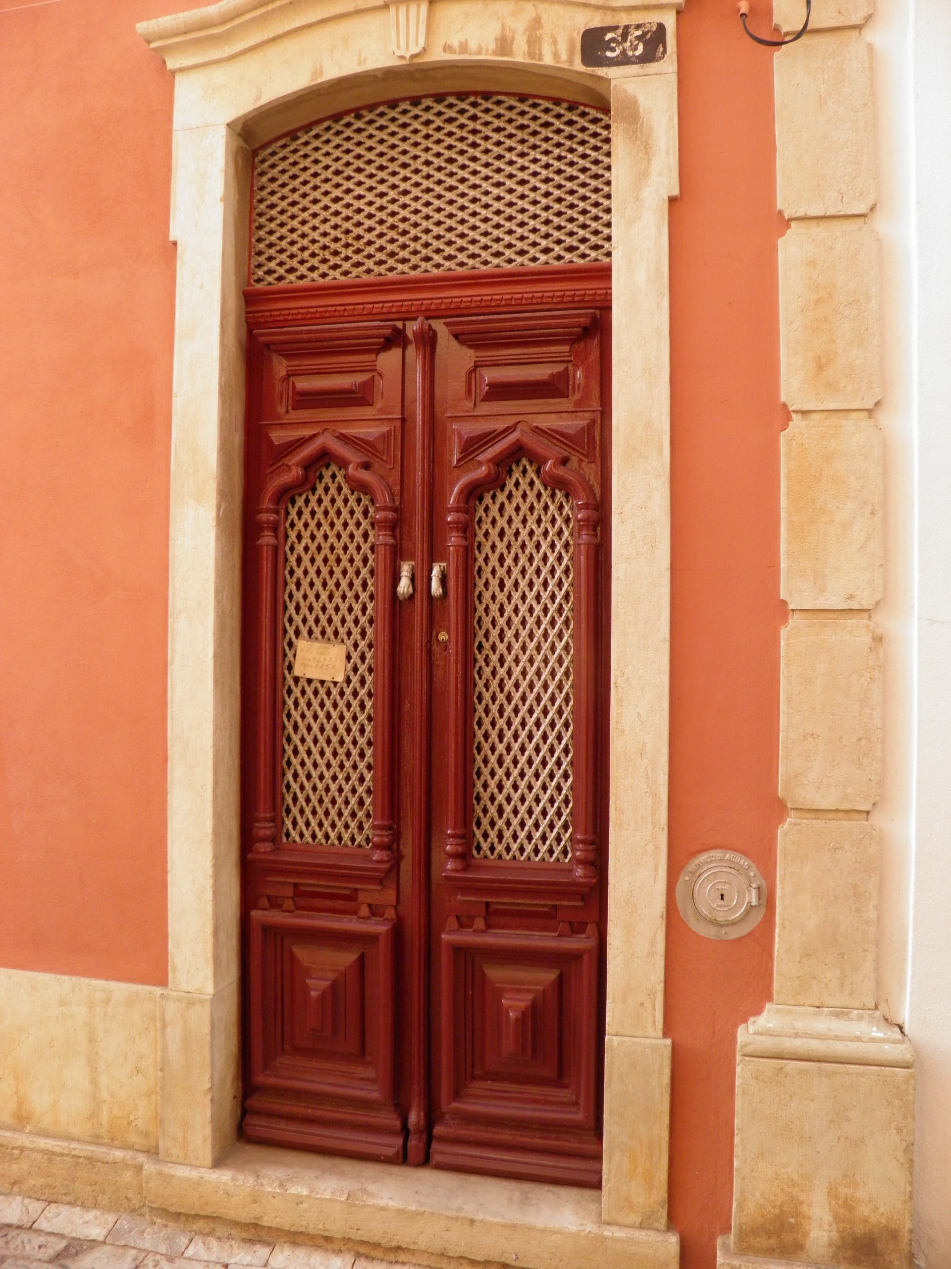 outdoors, building exterior, 2K, no people, architecture, traditional, algarve, entrance, day, security, portugal, protection, brown, loule, design, safety, Phone HD Wallpaper