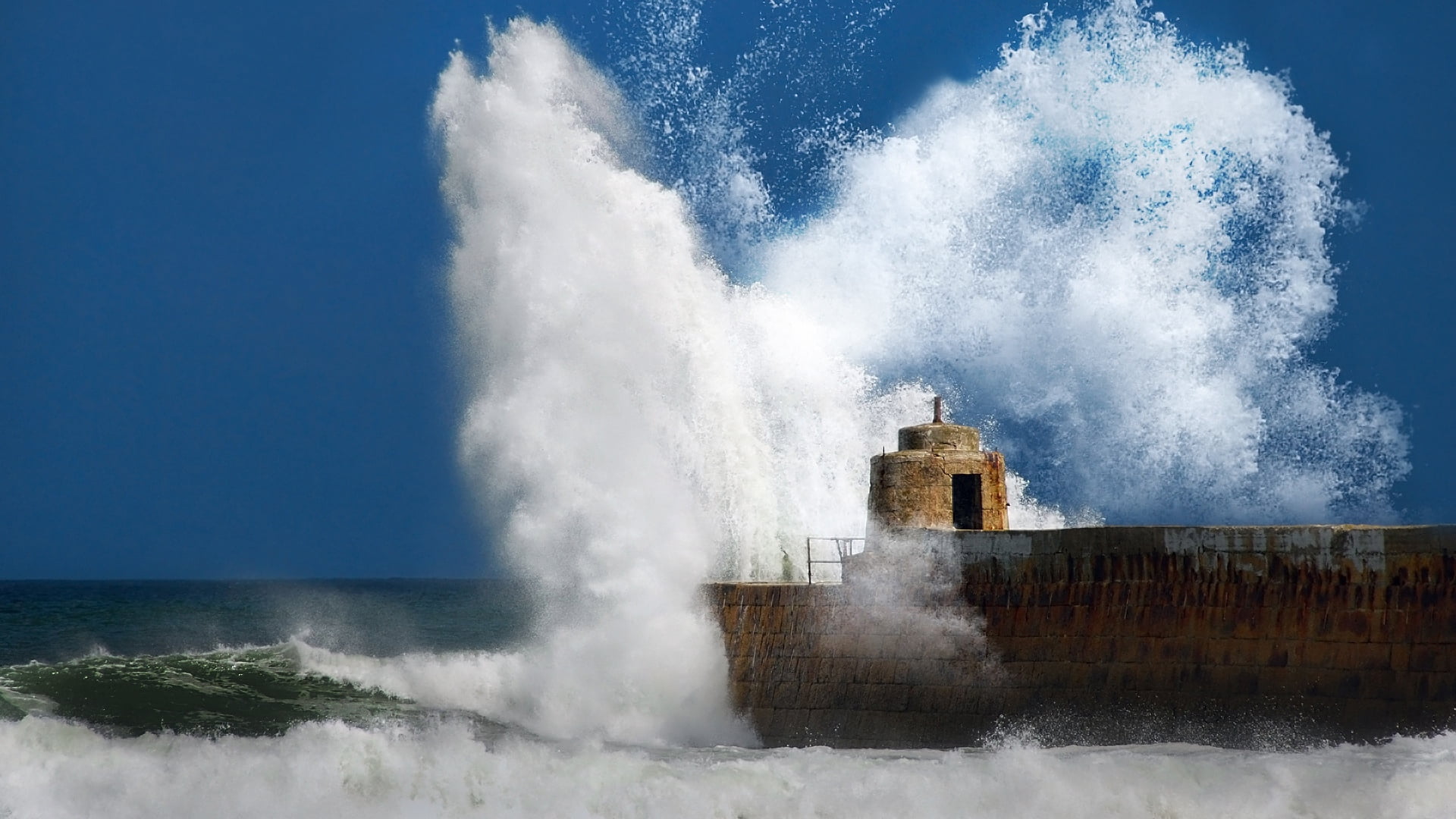 blue, awe, warning Sign, splashing, waters Edge, power, white, spraying, porto District - Portugal, beach, commercial Dock, lighthouse, spray, tide, danger, HD Wallpaper