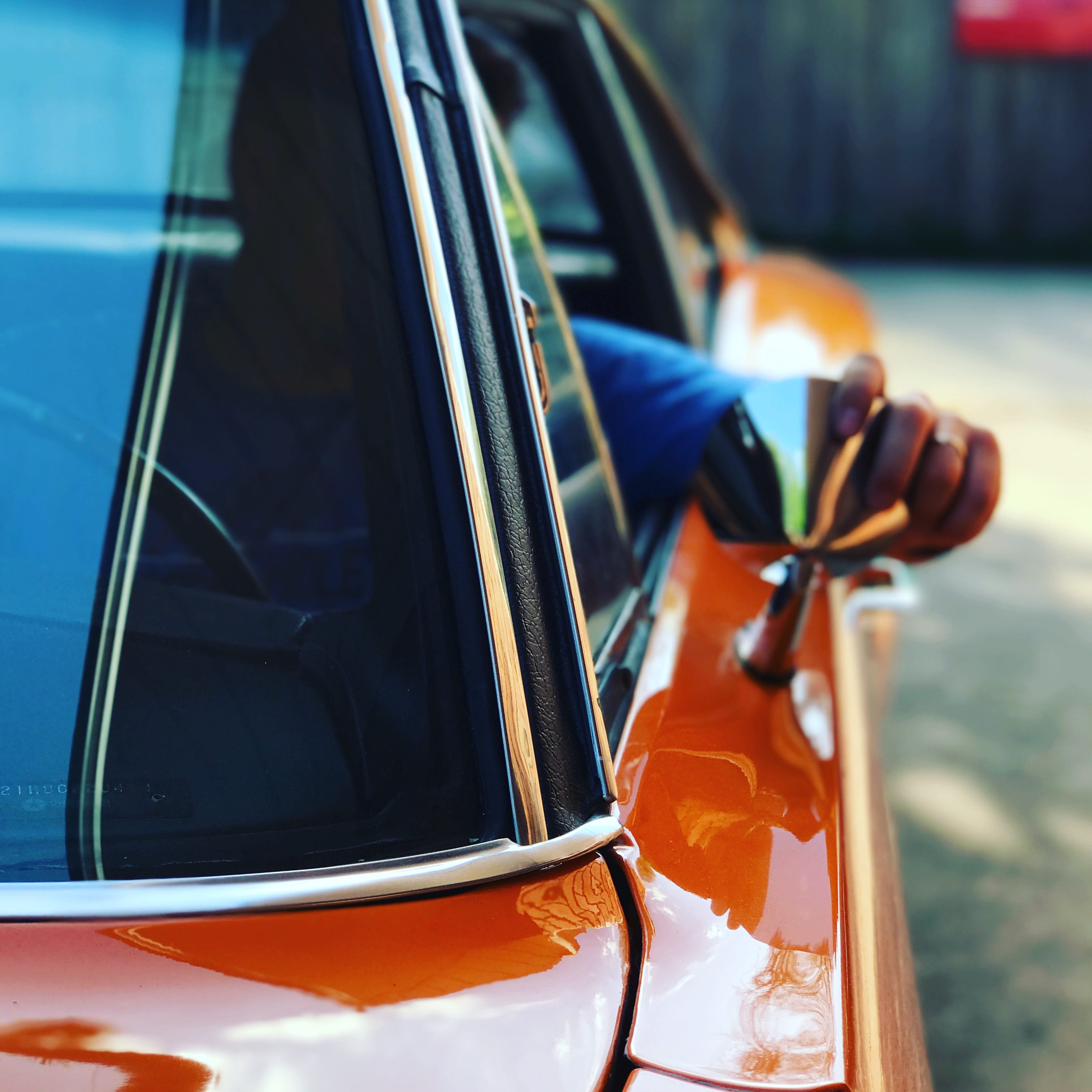 window, reflection, nature, no people, joyride, mode of transportation, mopar, united states, sunlight, classiccars, outdoors, focus on foreground, motor vehicle, Phone HD Wallpaper