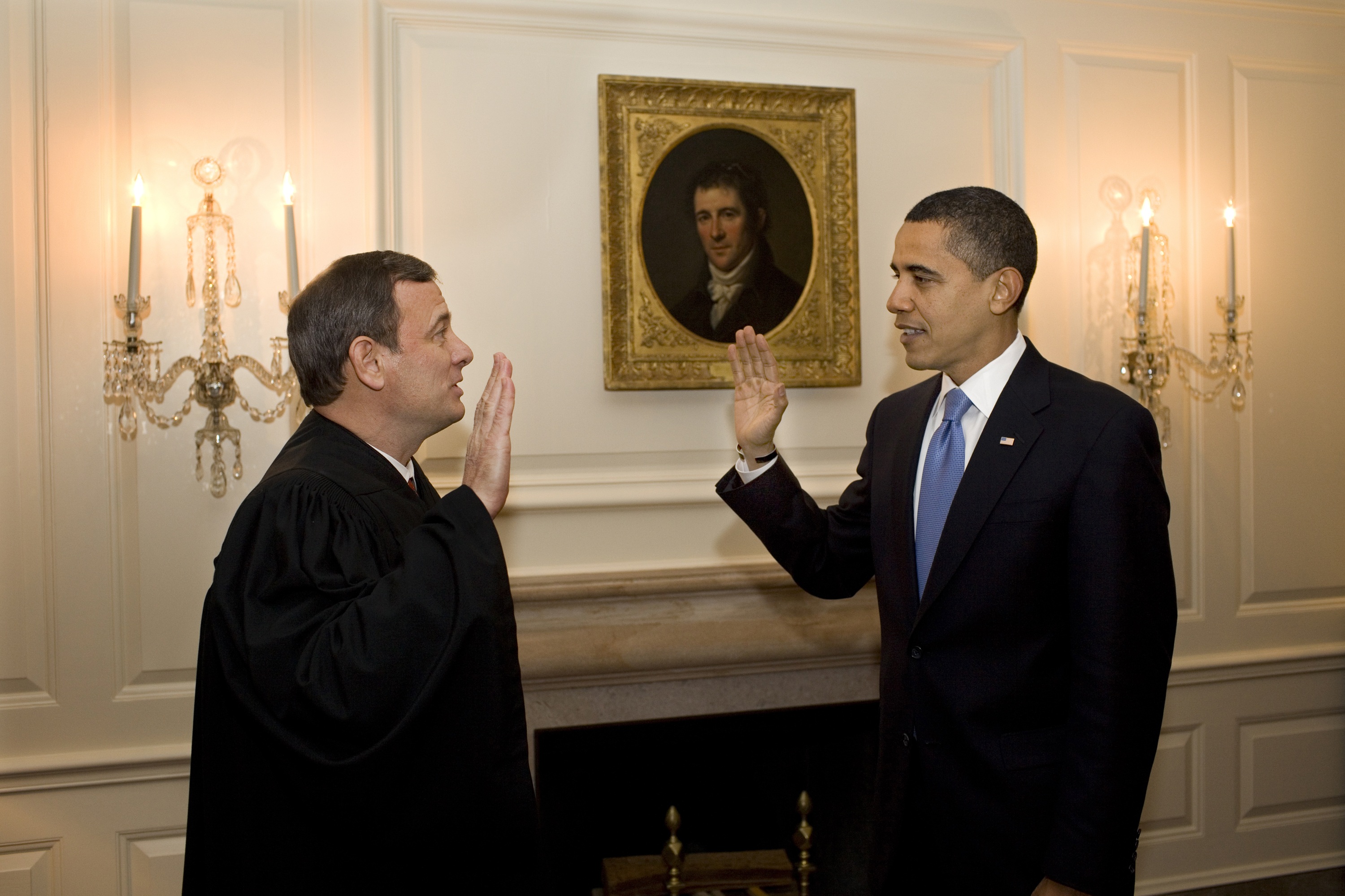 luxury, business, smiling, standing, well-dressed, profile view, indoors, america, men, united-states of america, glass, cj, administers the oath, white house, HD Wallpaper