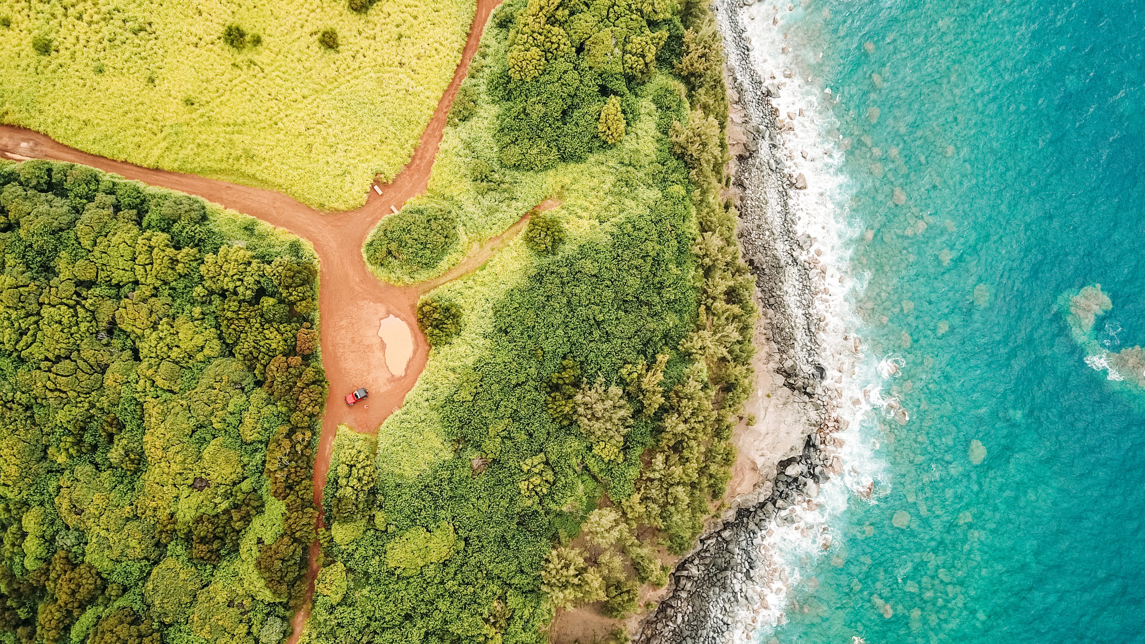 aerial view, water, dirt road, beauty in nature, green, birds eye view, reef, vehicle, forest, sea, scenics - nature, island, jepp, no people, near, coast, HD Wallpaper