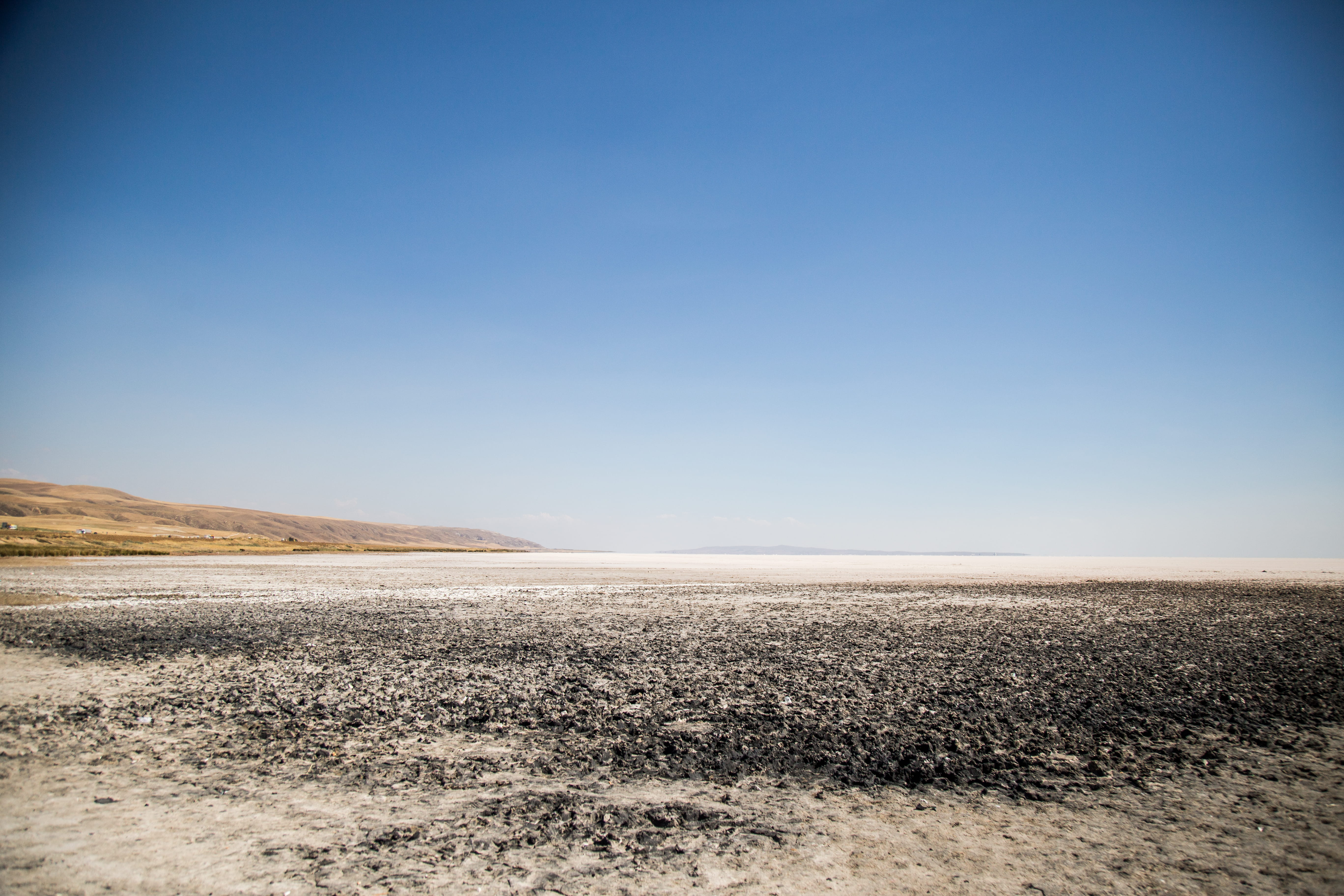 remote, nature, road, salt flat, desert, 5K, gravel, sand, grassland, day, clear sky, sky, horizon over land, climate, sea side, blue, minimalistic, coast, HD Wallpaper
