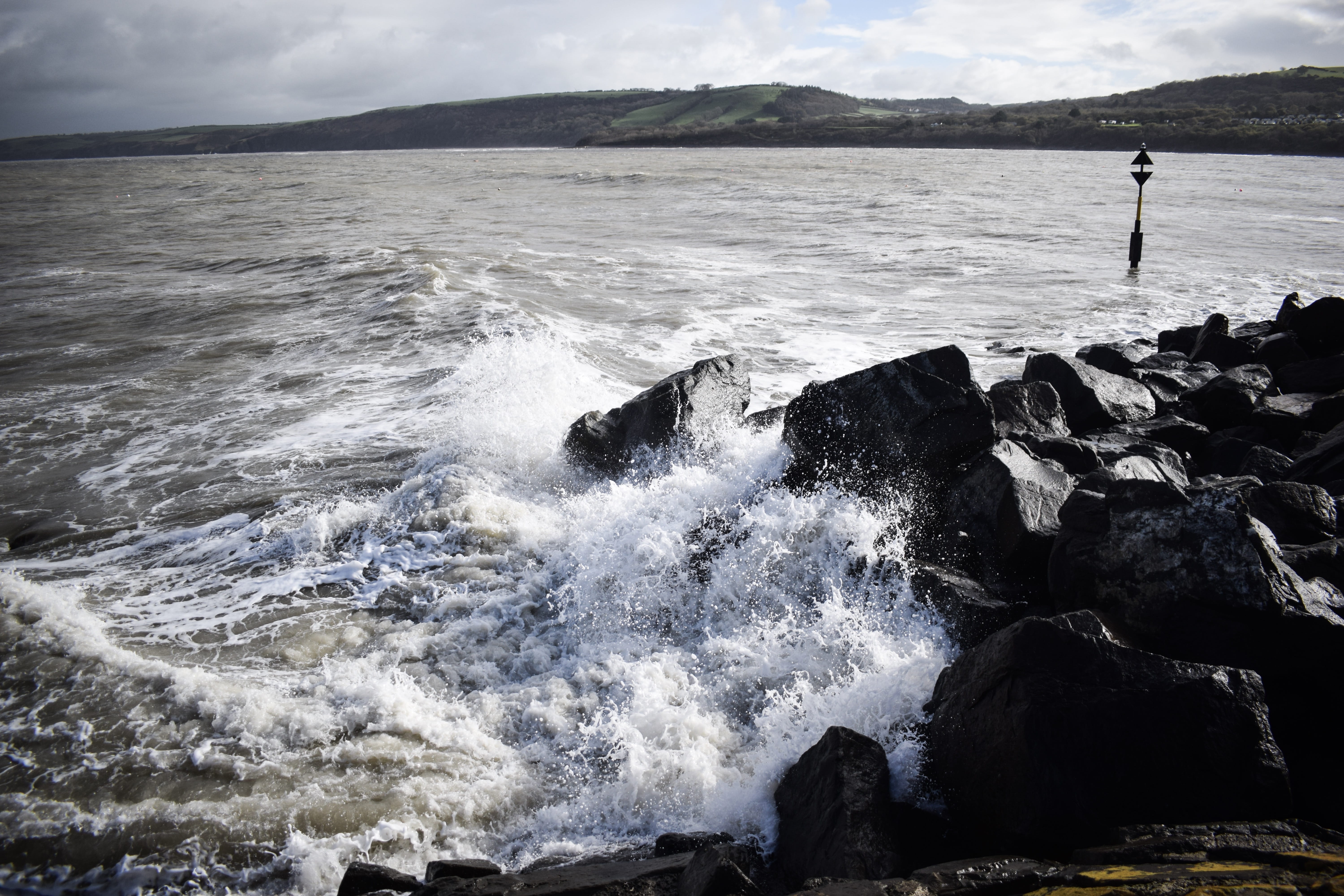 wave, tranquil scene, day, sea, 5K, sea waves, breaking, power, rock, hitting, ocean, sport, rocky coastline, seawall, water, flowing water, crash, land, HD Wallpaper