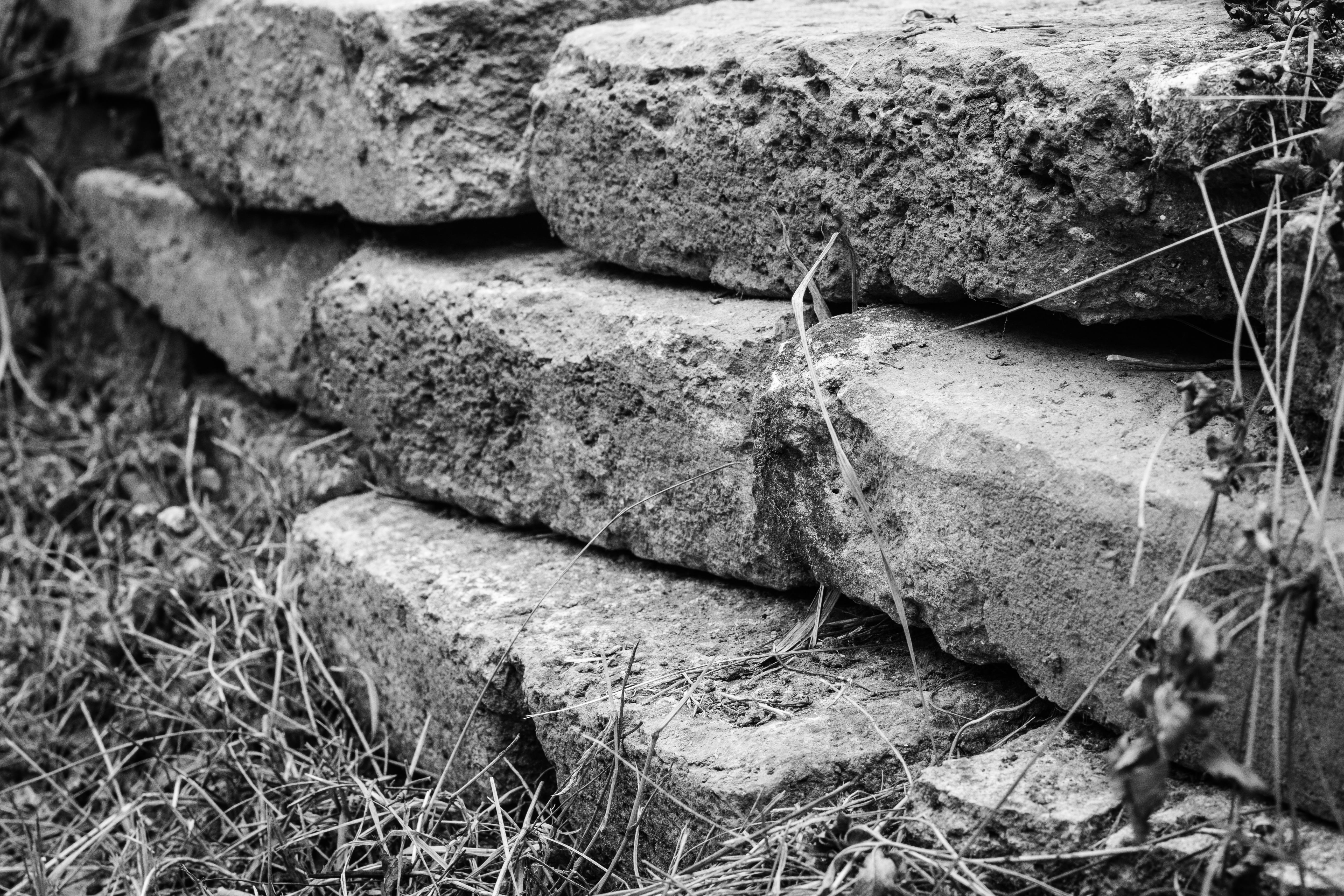 close-up, Old, grass, houses, Wall, construction site, stack, field, texture, tied up, Bricks, protect, solid, wood - material, black and white, outdoors, HD Wallpaper