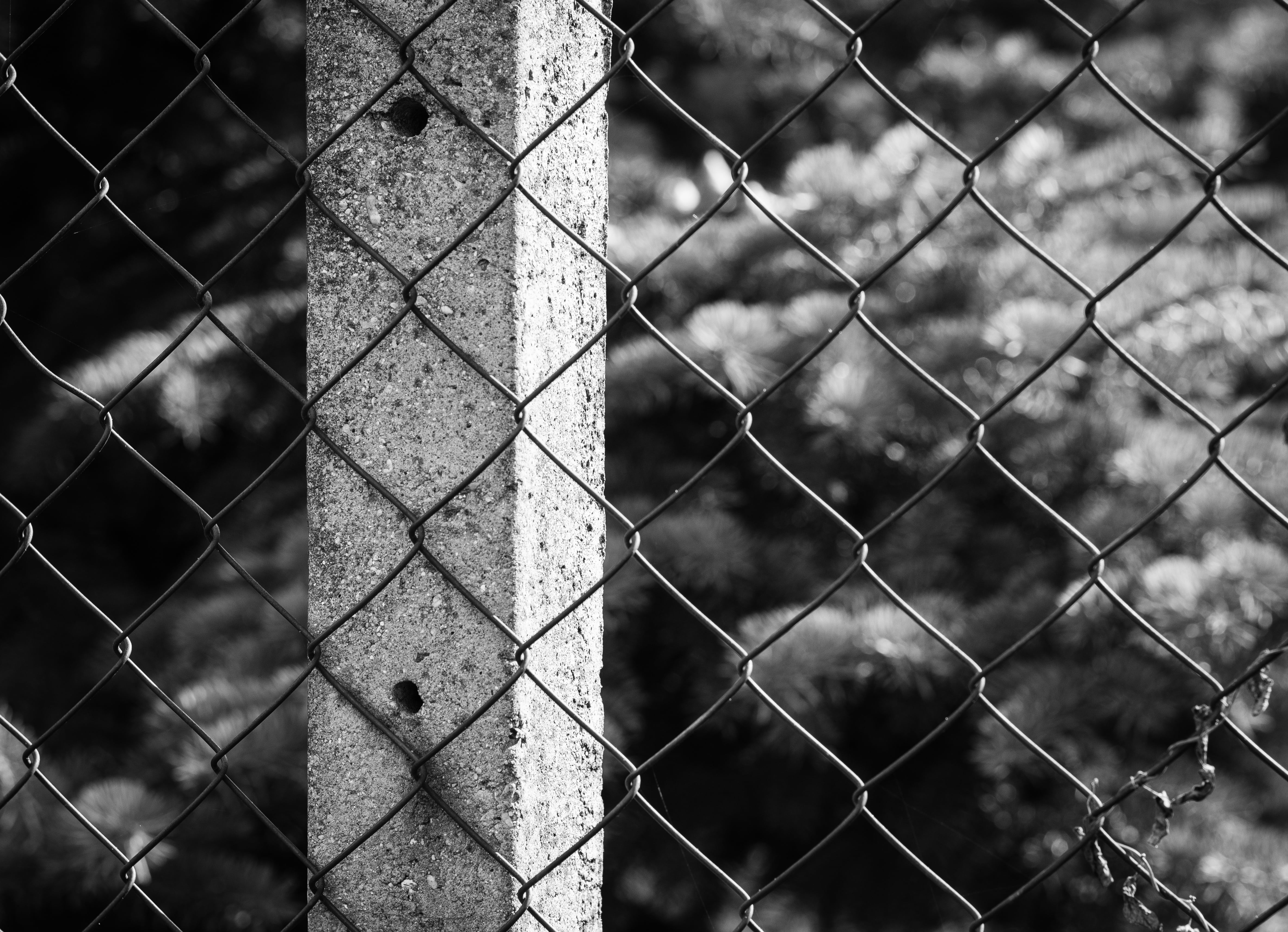 day, wire, close, outside, pattern, crisscross, backgrounds, cable, full frame, protection, outdoor, macro, street, the safety of the, built structure, HD Wallpaper