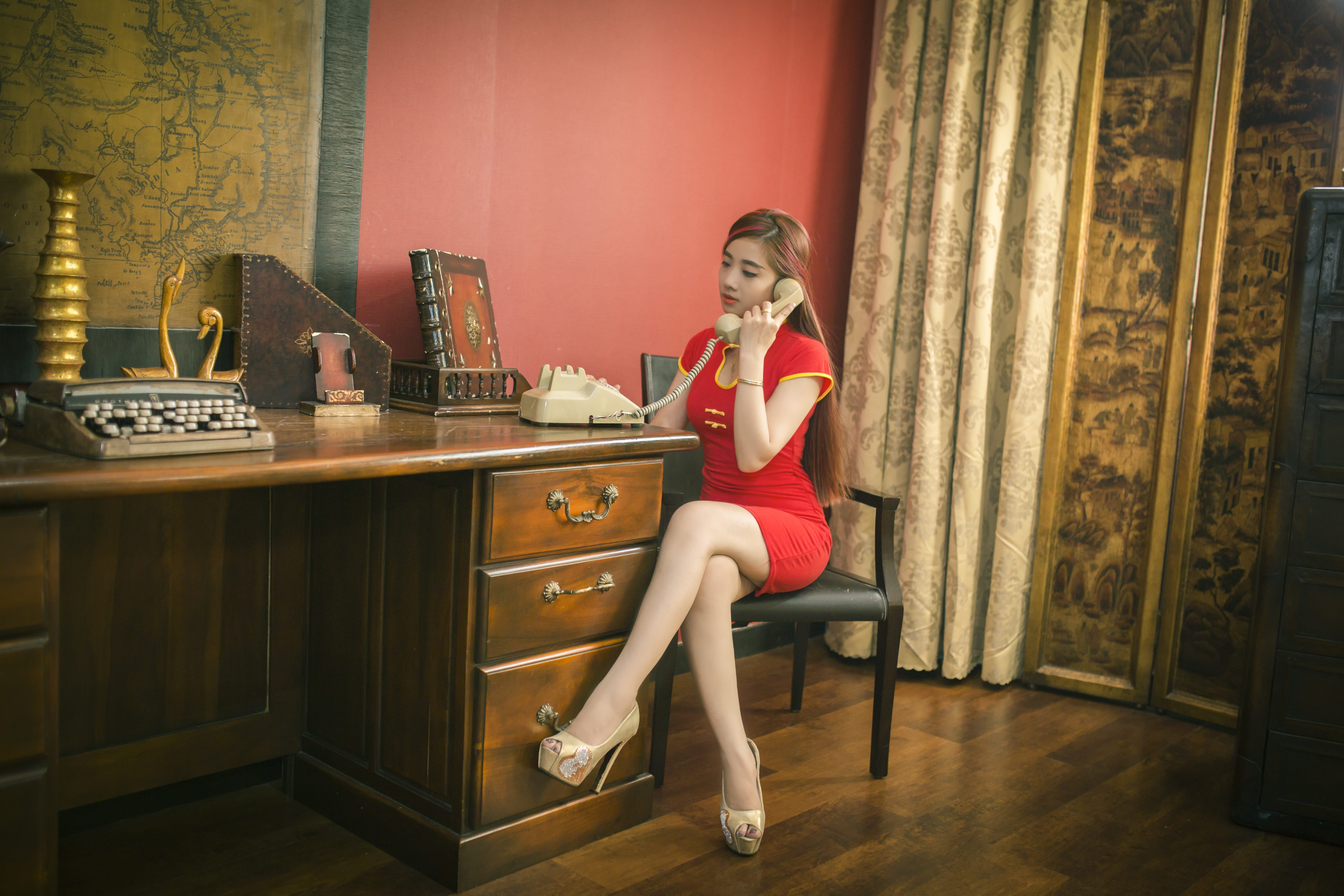 female, chair, high heels, girl, portrait, full length, people, landline phone, 5K, young women, communication, sitting, indoors, telephone, women, table, HD Wallpaper