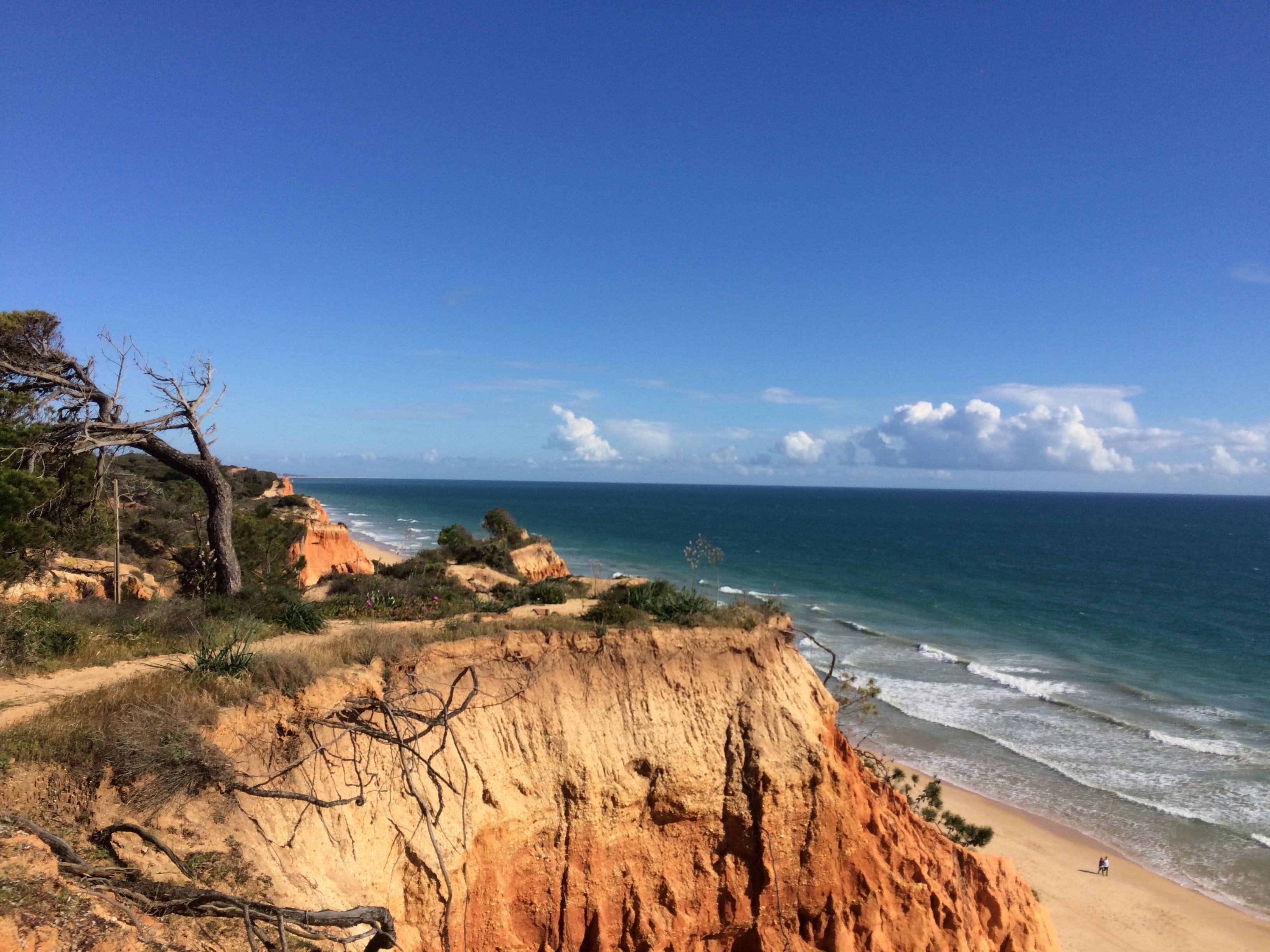 water, horizon over water, outdoors, tranquil scene, sunny, rock, scenery, beauty in nature, scenic, cliff, vacation, tourism, panorama, destination, shore, HD Wallpaper