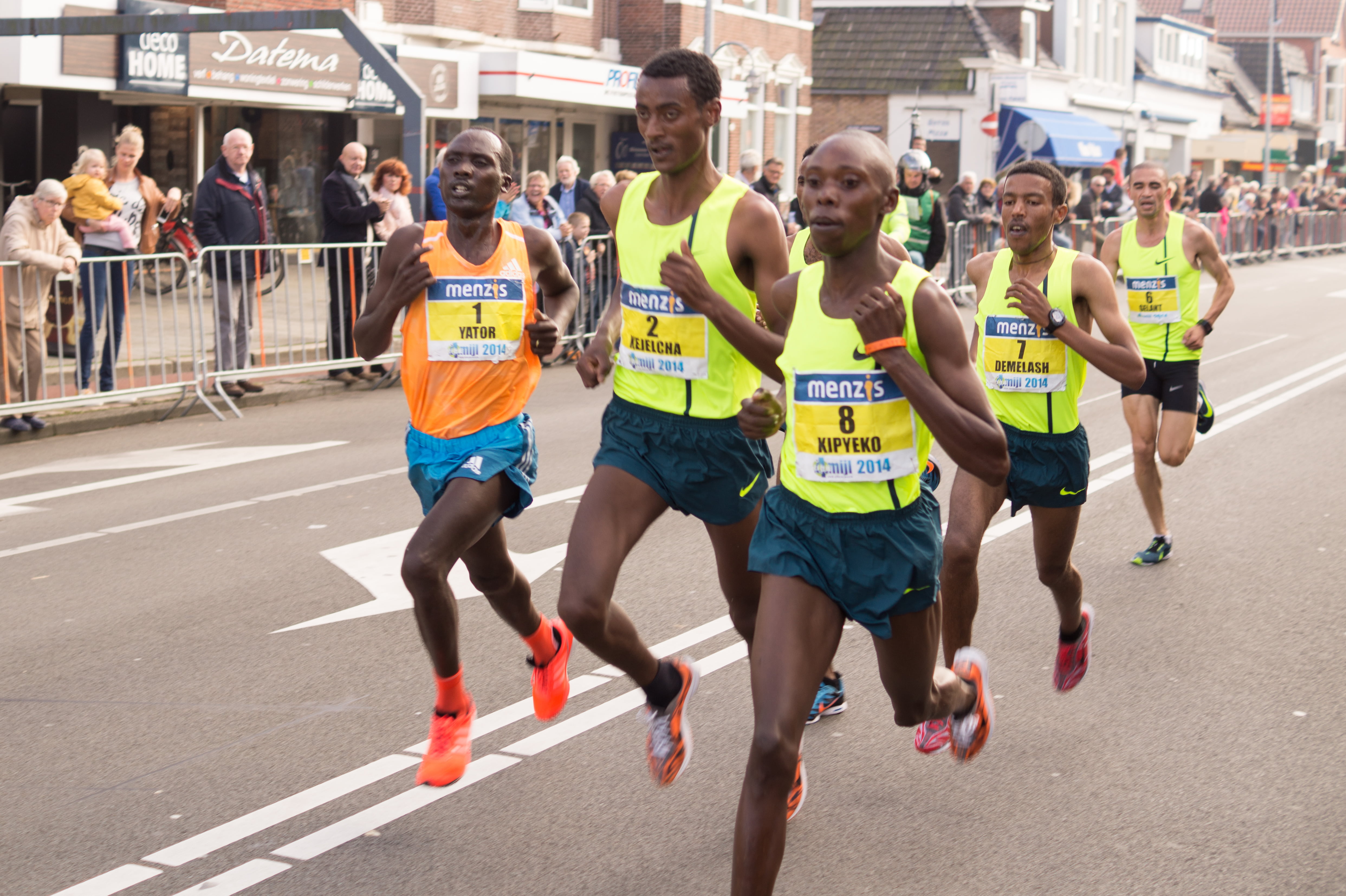 competition, clothing, group of people, competitive sport, adults only, marathon, race, transportation, daytime, sport, city, day, fitness, sportsman, road, HD Wallpaper