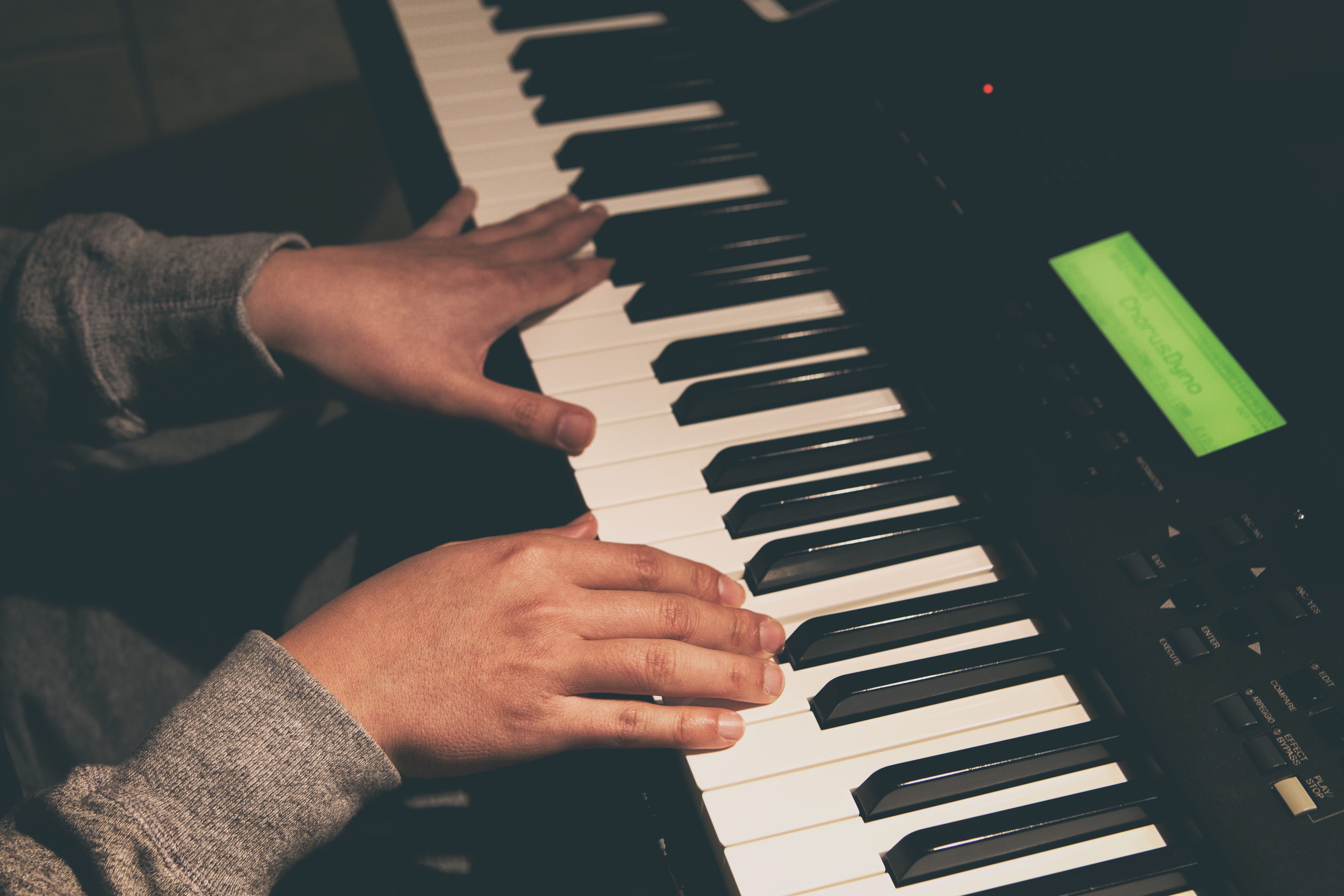 hongik univ. station, indoors, music, high angle view, artist, pianist, finger, piano, band, musical instrument, musical equipment, hand, one person, performance, HD Wallpaper