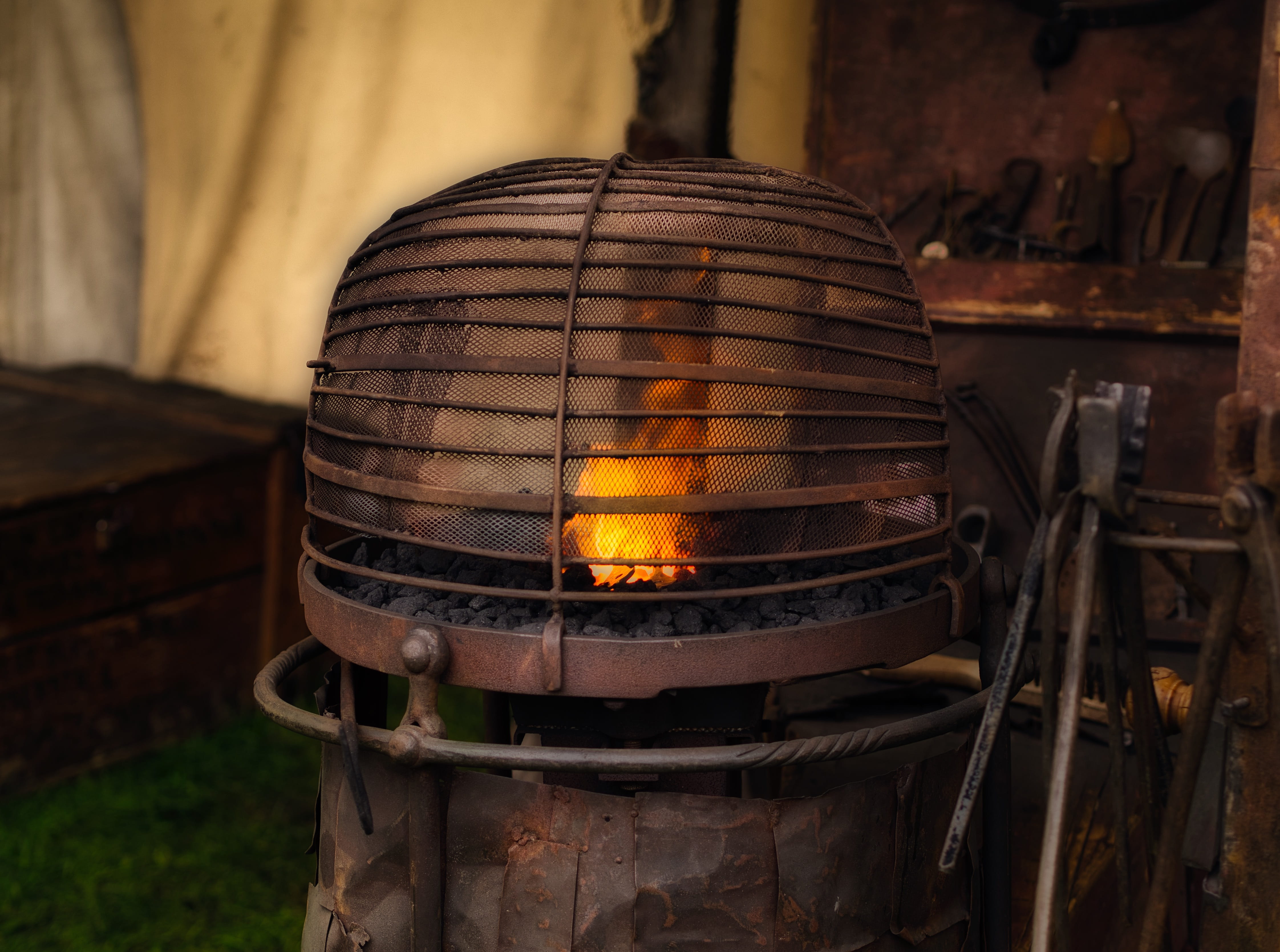 appliance, middle ages, no people, domestic room, nature, close-up, glowing, workshop, form, indoors, metal, embers, food and drink, hot, anvil, oven, blacksmith, HD Wallpaper
