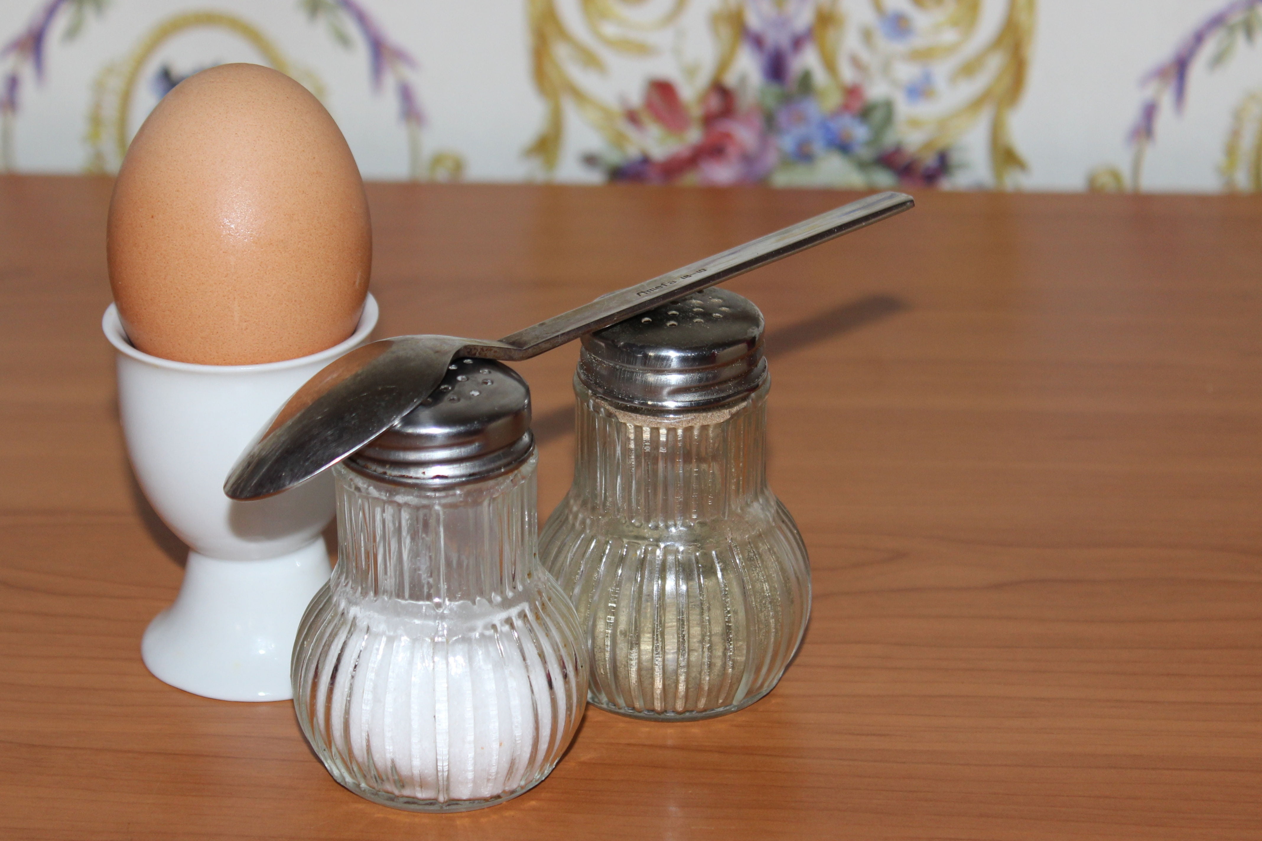 animal food, no people, table, close-up, pepper, breakfast egg, 4K, spoon, food, food and drink, egg, pepper shaker, seasoning, kitchen utensil, still life, HD Wallpaper