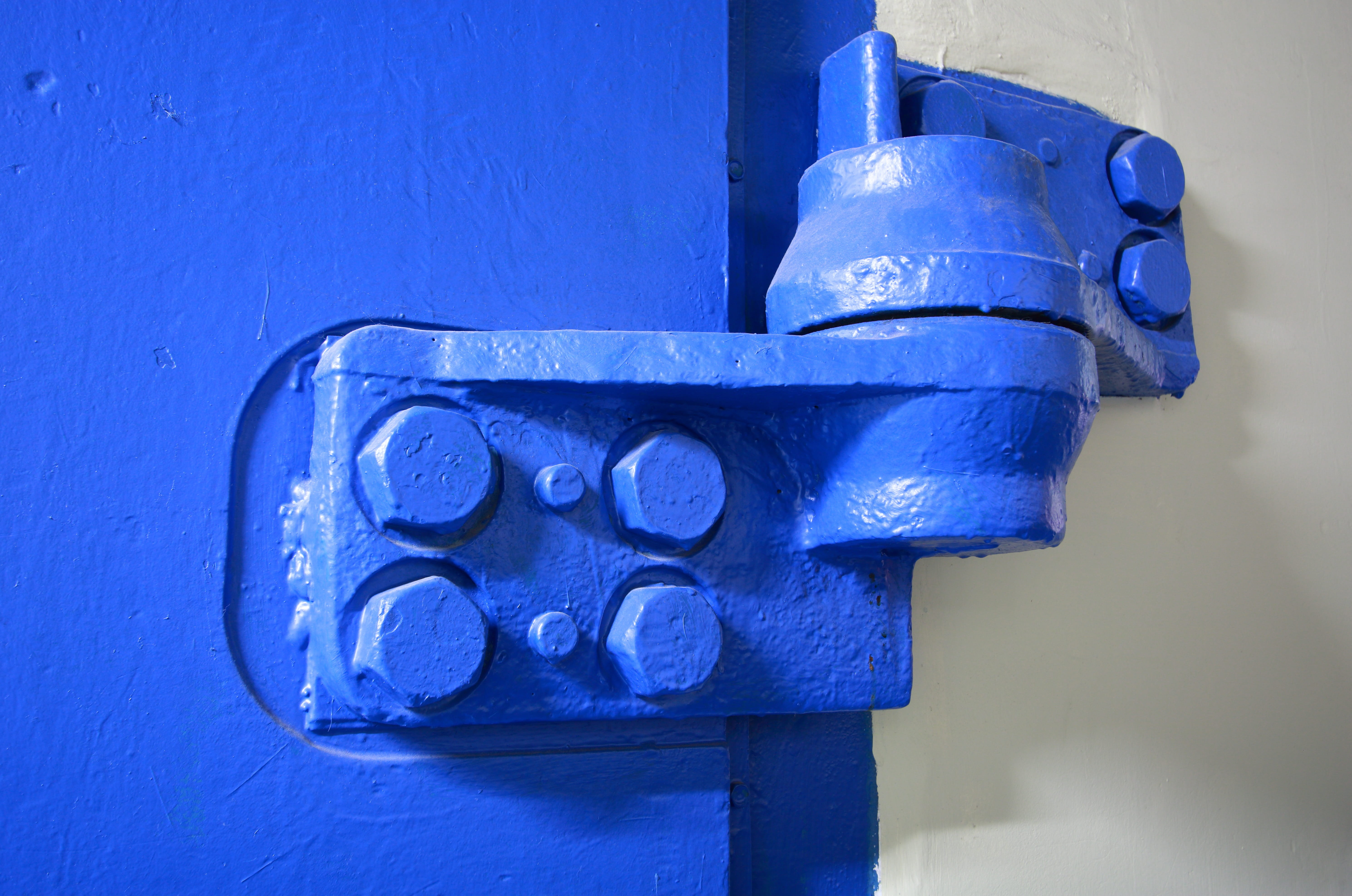 sign, door hinge, wall - building feature, outdoors, power plant, blue, text, communication, technology, germany, concrete, no people, mailbox, connection, HD Wallpaper