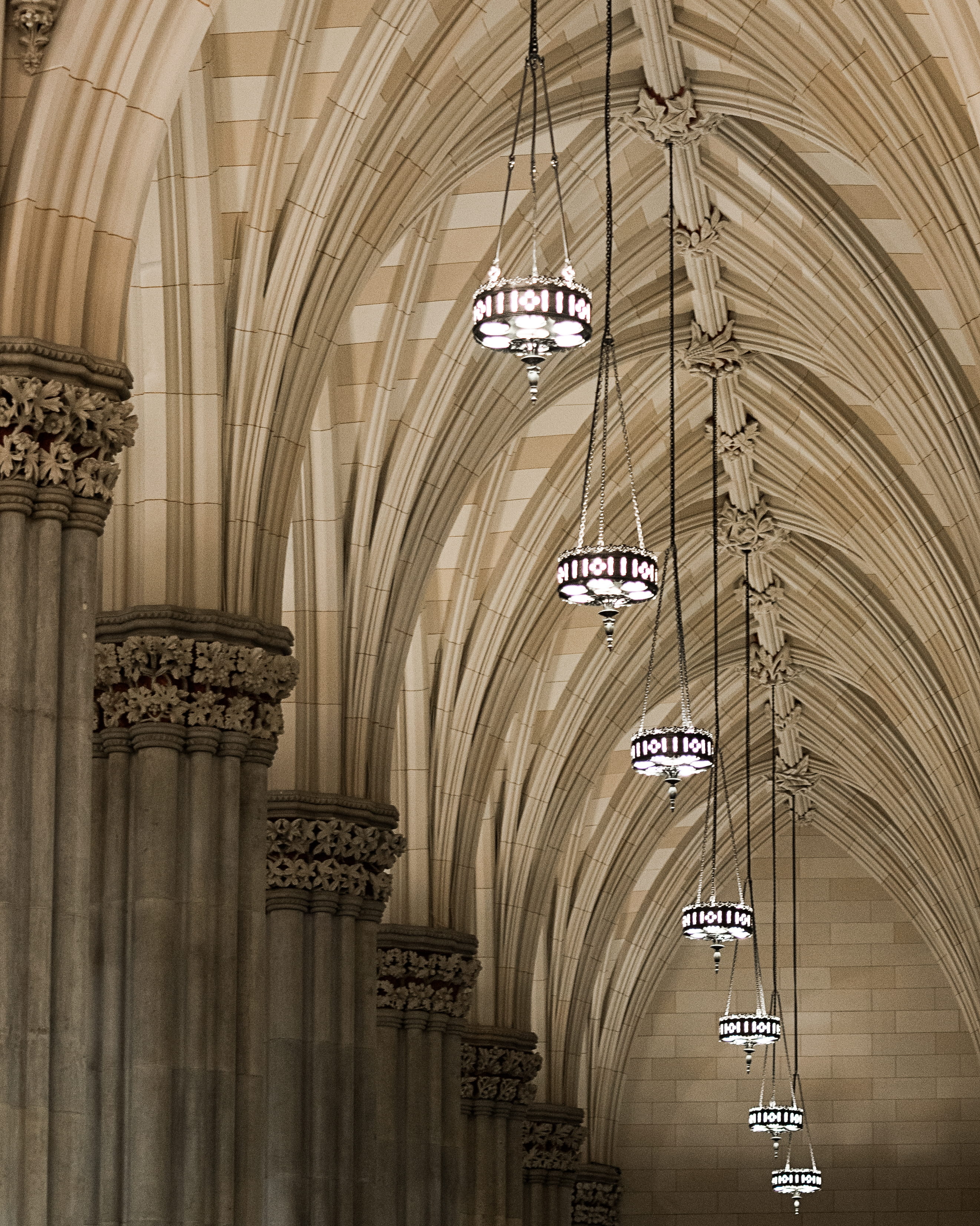 interior, no people, the past, pendant, hanging, arch, 2K, design, travel destinations, architectural column, belief, travel, church, electric lamp, chandeliers, Phone HD Wallpaper