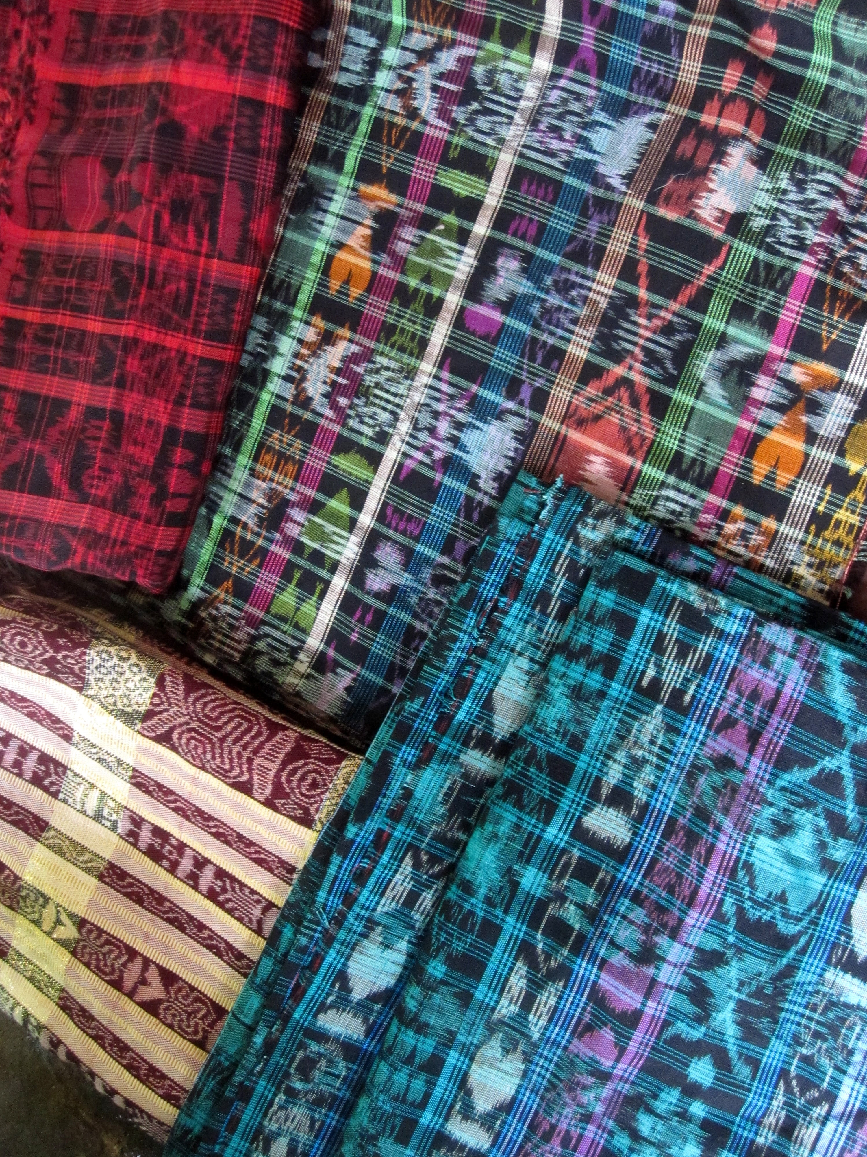 hispanic, no people, wealth, finance, indigenous, 4K, stack, day, fabric, business, text, bright, multi colored, backgrounds, guatemala, close-up, abundance, Phone HD Wallpaper