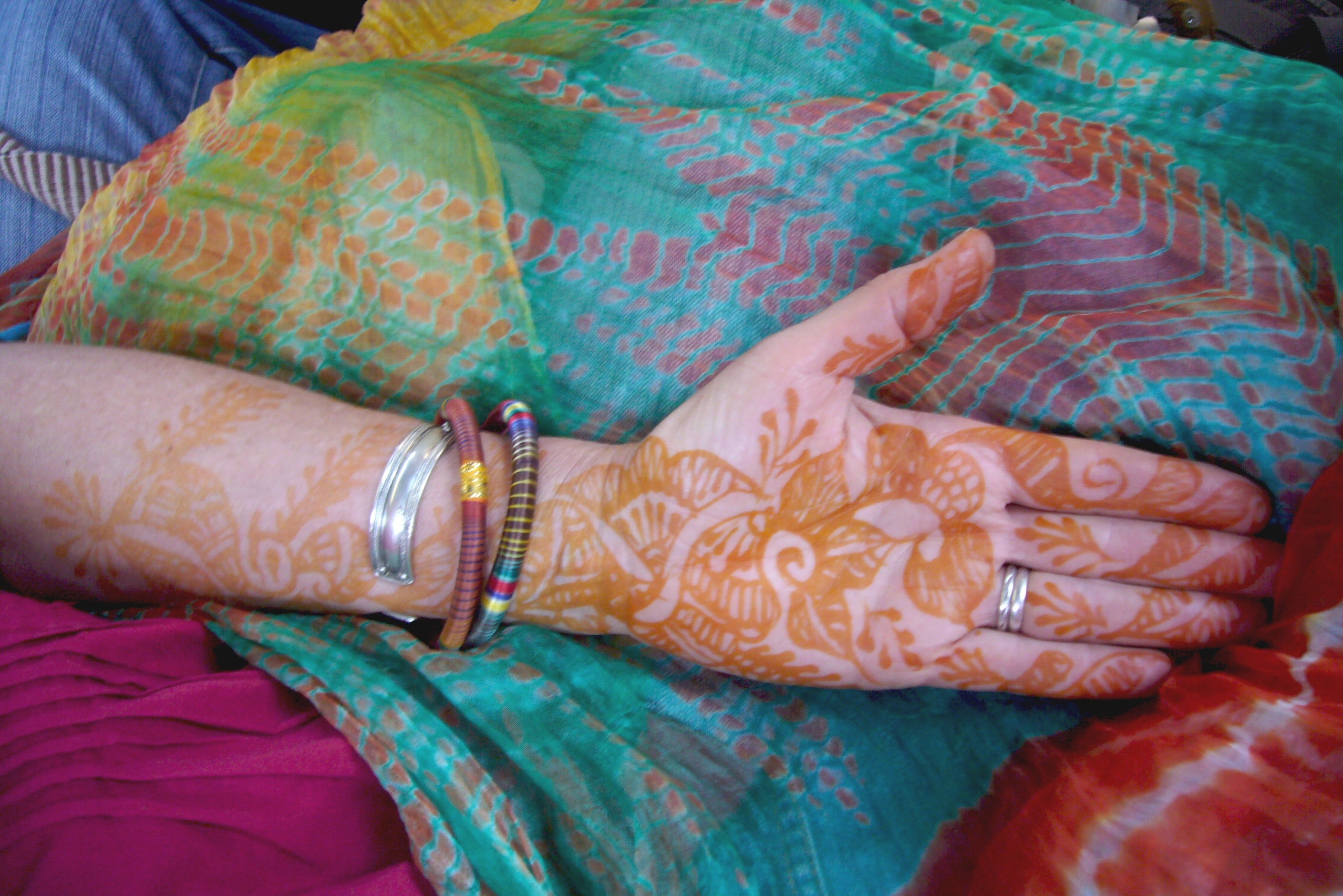 art and craft, ethnic, one person, culture, henna tattoo, hand, mehndi, women, tattoo, floral, indian, vintage, india, paisley, human body part, texture, HD Wallpaper