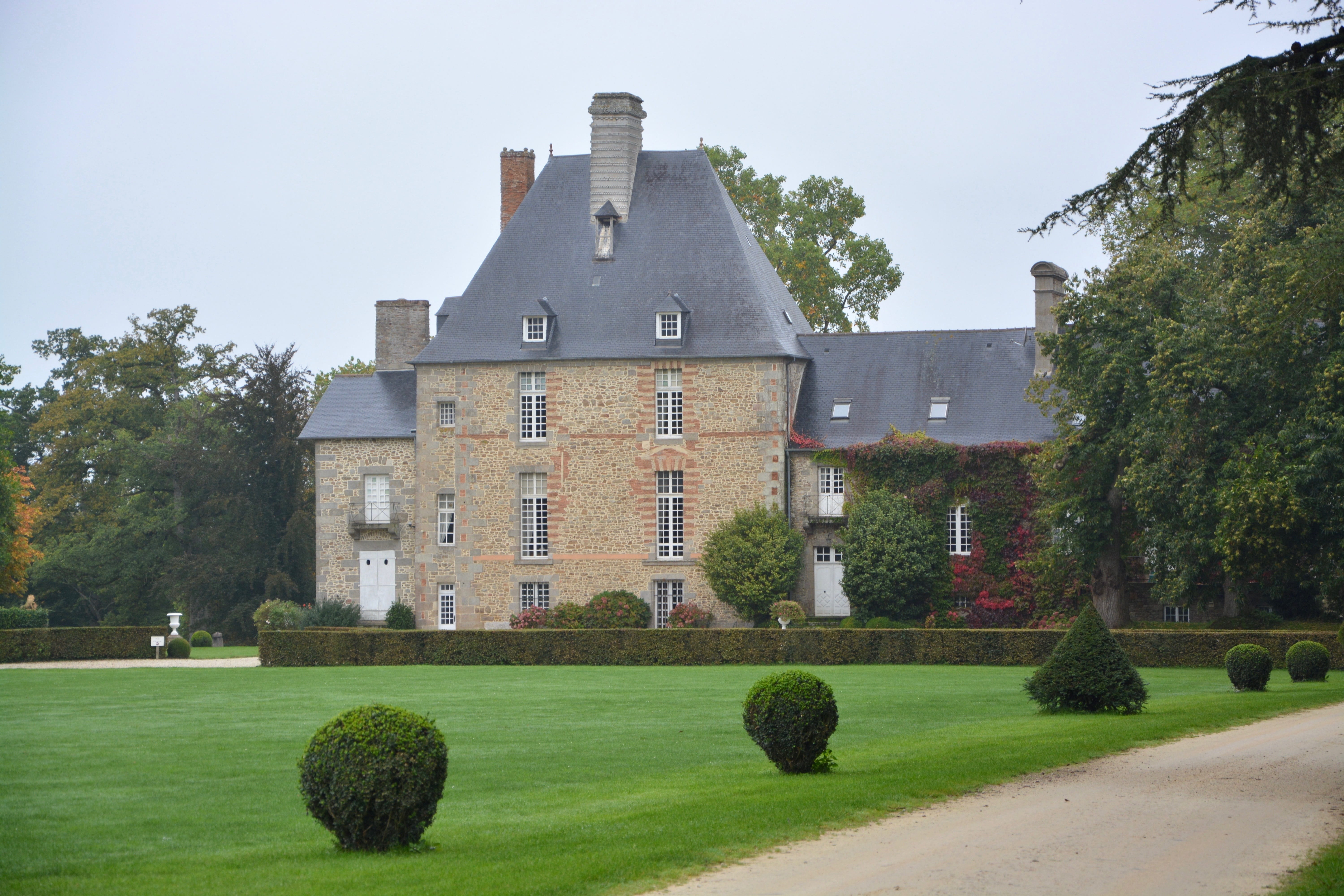 house, magnificent, brittany, beige, day, construction stones, grass, nature, no people, front, bourgeois, lawn, beautiful house, france, residential district, HD Wallpaper