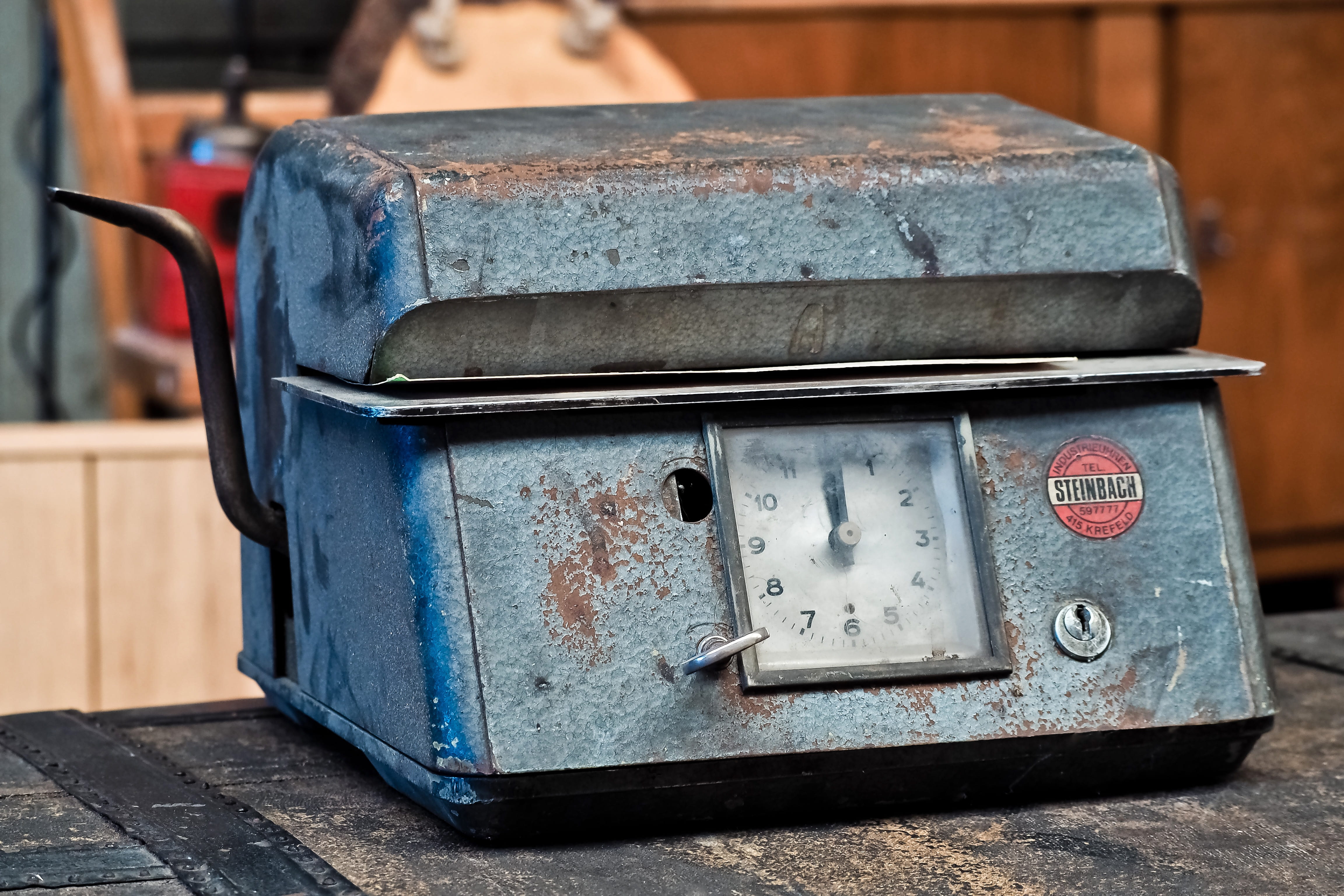 container, tabletop, focus on foreground, analog, architecture, number, metal, machine, time measurement, public mailbox, time, no people, communication, HD Wallpaper