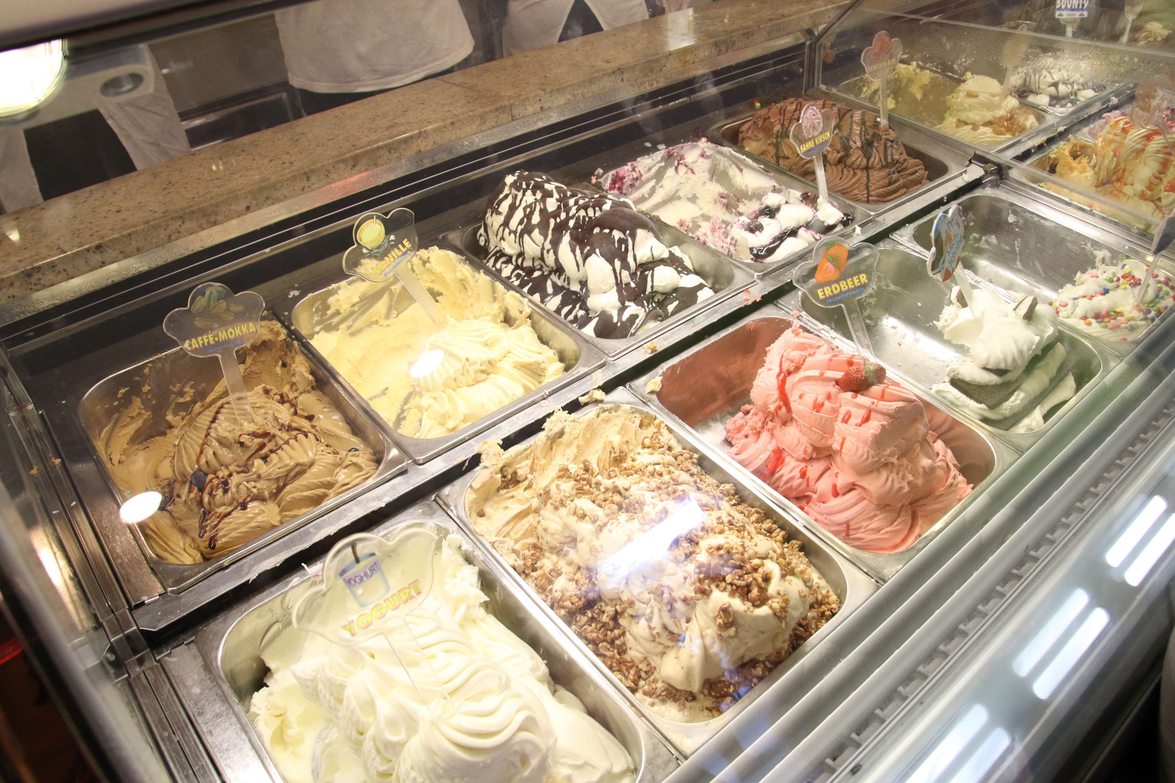frozen, ice cream, summer, food, no people, freshness, chocolate, store, retail, dairy product, eat, glass - material, shop, indulgence, frozen food, temptation, HD Wallpaper