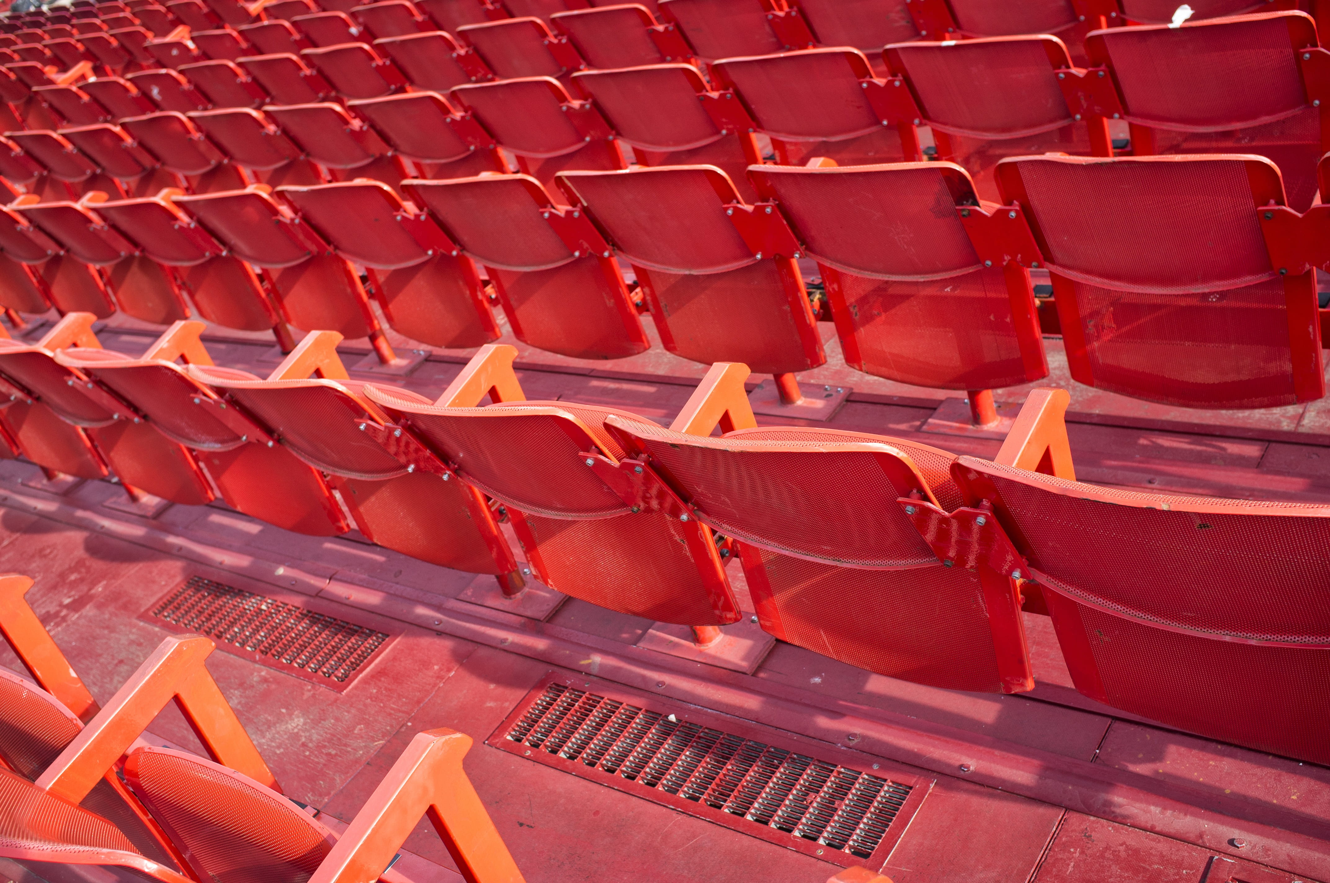 order, 4K, indoors, concert, show, chairs, red, repetition, arrangement, high angle view, festival, stage, movie theater, abundance, in a row, teatro, HD Wallpaper