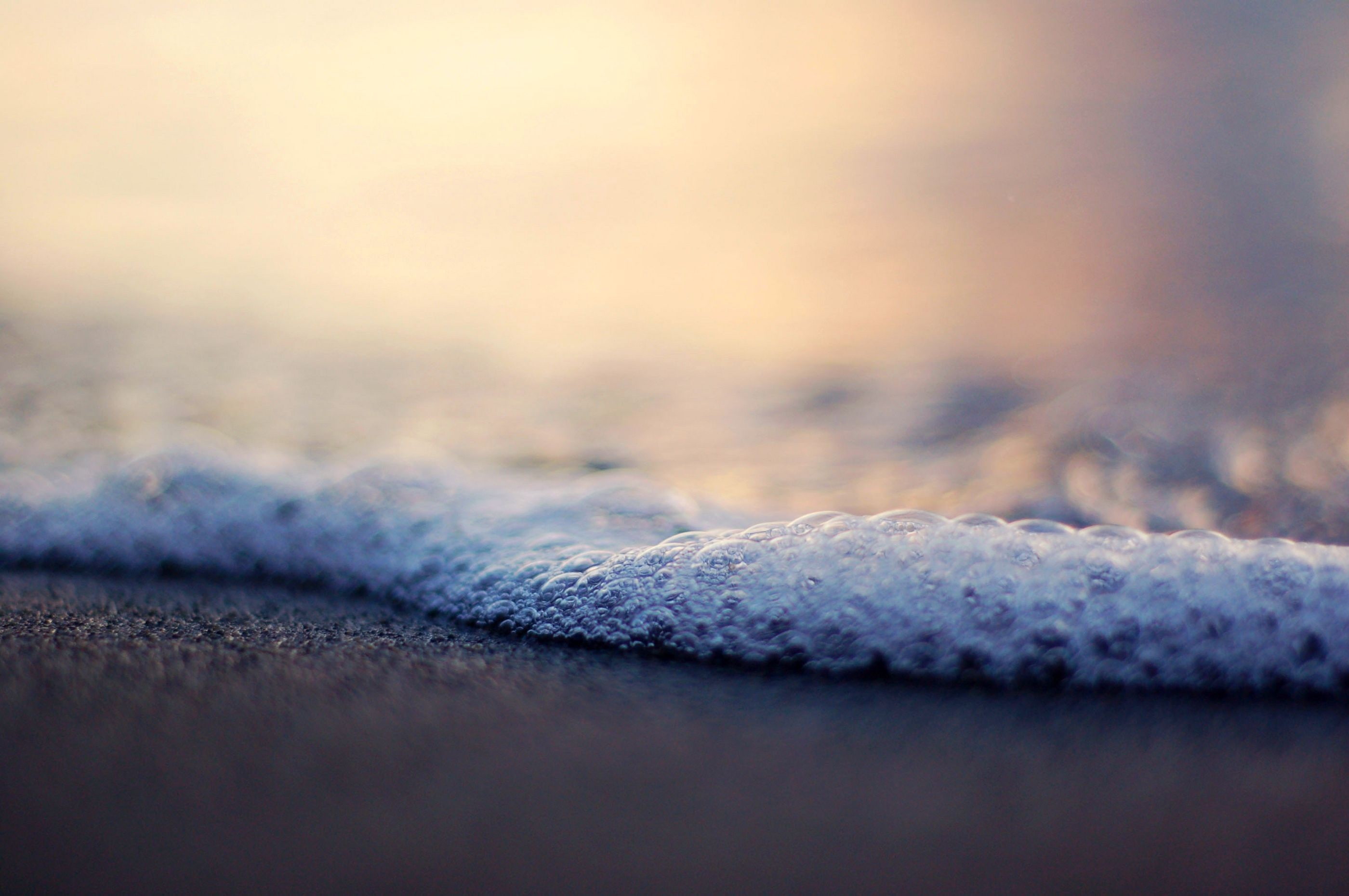 beach, depth of field, 2K, water, bubbles, waves, coast, macro, HD Wallpaper