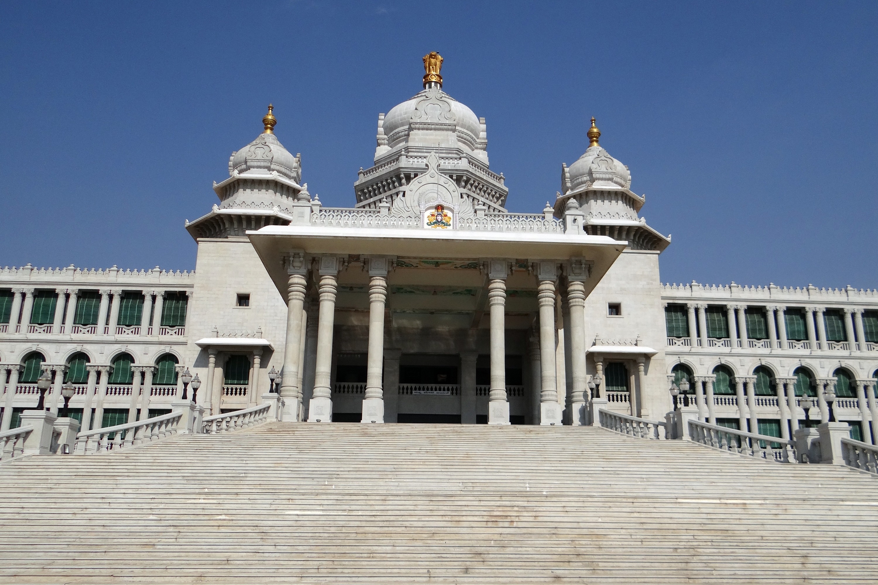 building exterior, place of worship, built structure, dome, travel destinations, tourism, belgaum, sky, day, spirituality, 2K, government, the past, architectural column, HD Wallpaper